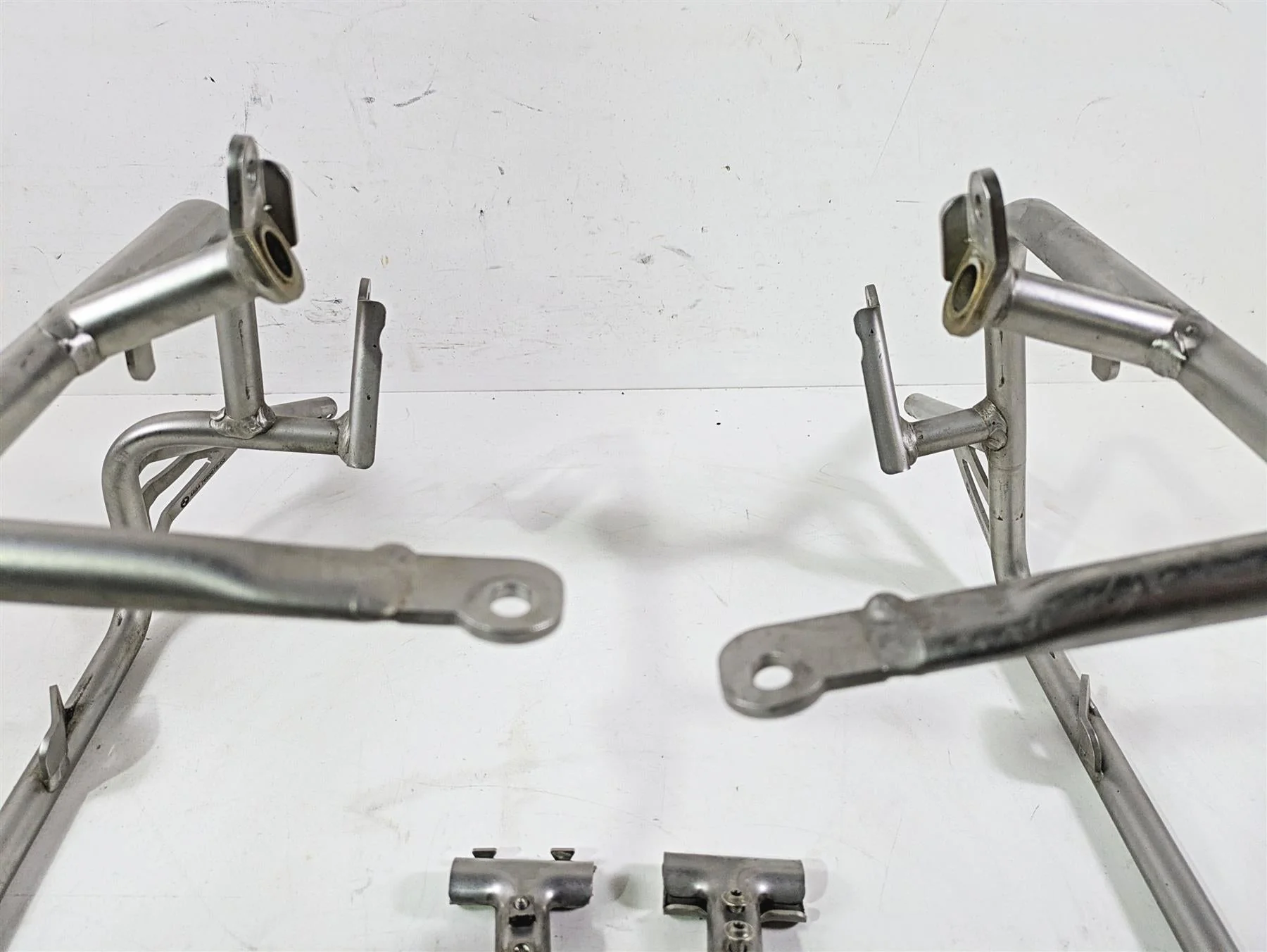 2009 BMW R1200GS K255 Adv Saddlebag Rack Holder Set 46547699875 46547699876 - Image 4