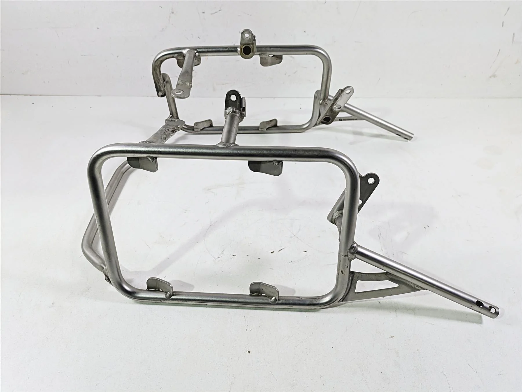 2009 BMW R1200GS K255 Adv Saddlebag Rack Holder Set 46547699875 46547699876 - Image 5