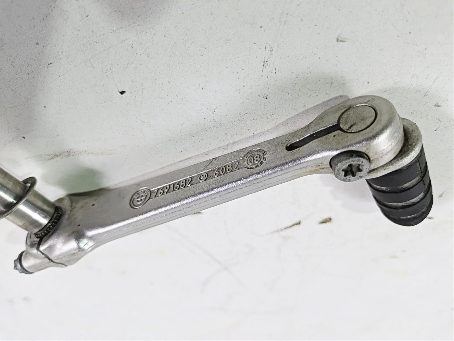2009 BMW R1200GS K255 Adv Shifter Shift Lever & Linkage 46717691681 46717691682 - Image 10