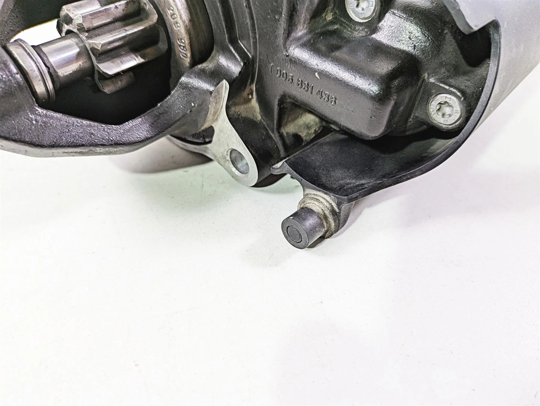 2009 BMW R1200GS K255 Adv Starter Motor & Cover 12317691956 - Image 9