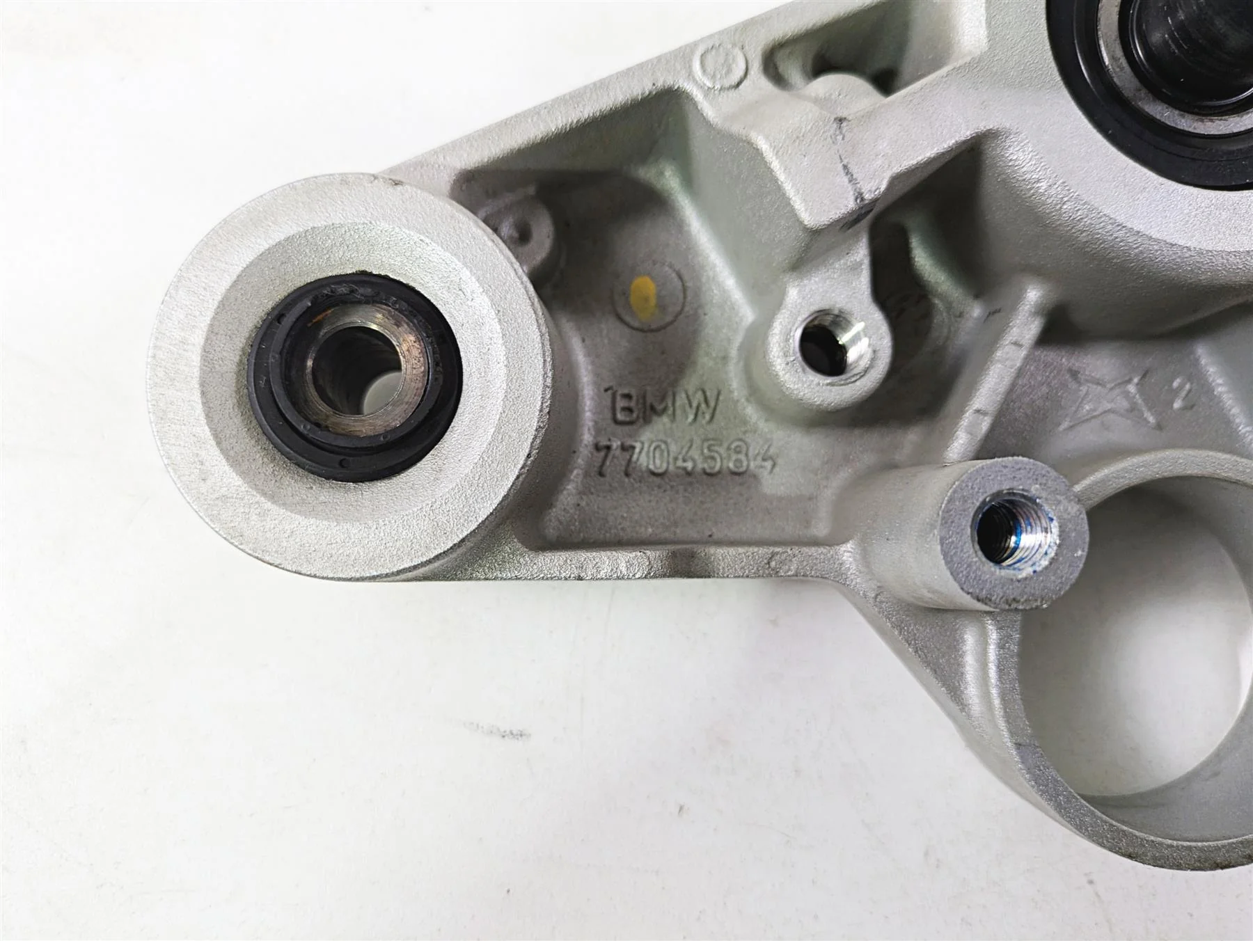 2009 BMW R1200GS K255 Adv Upper Triple Tree Steering Clamp 31427718170 - Image 8