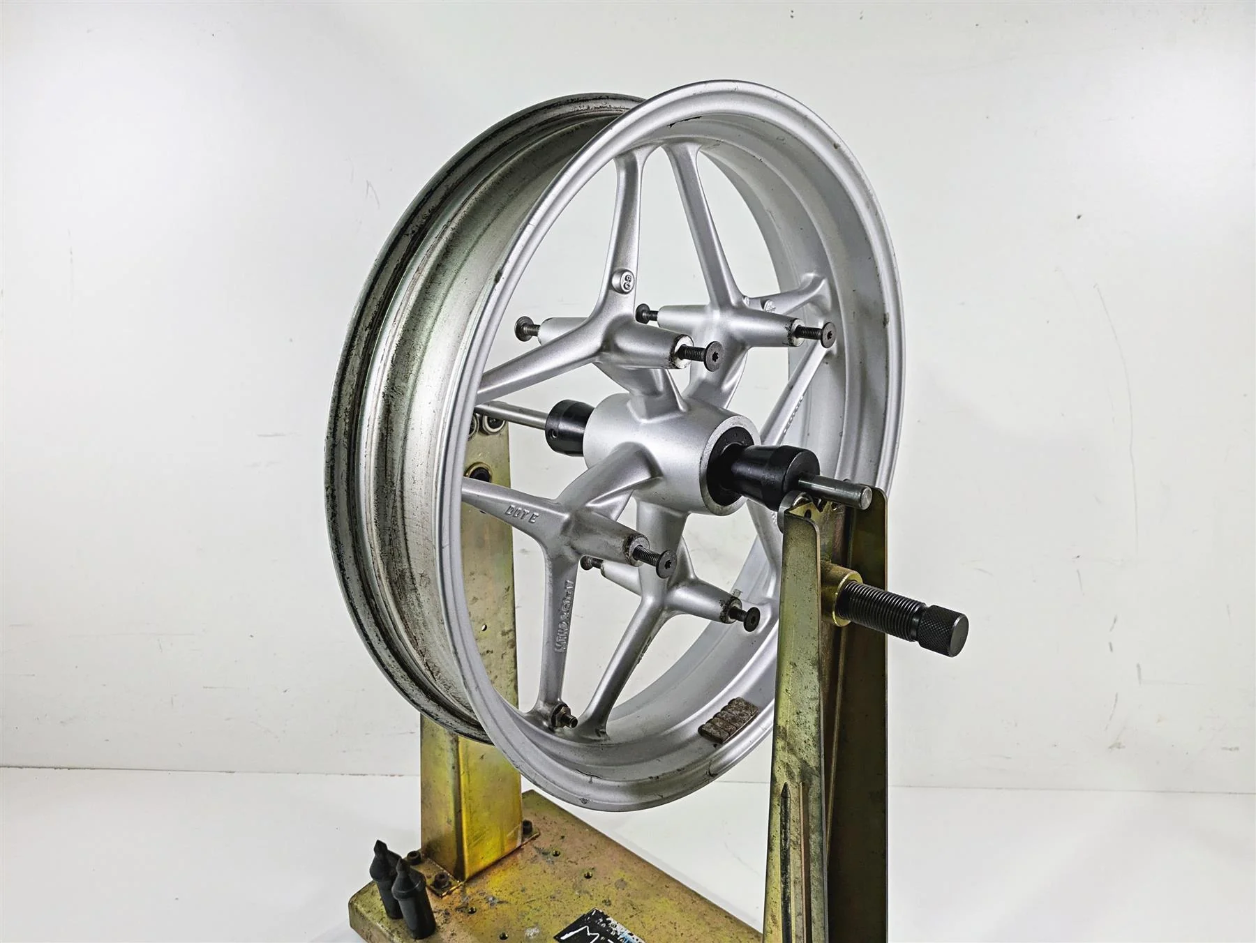 2009 BMW R1200RT K26 17x3.5 Front Wheel Rim - Runout 36317696159