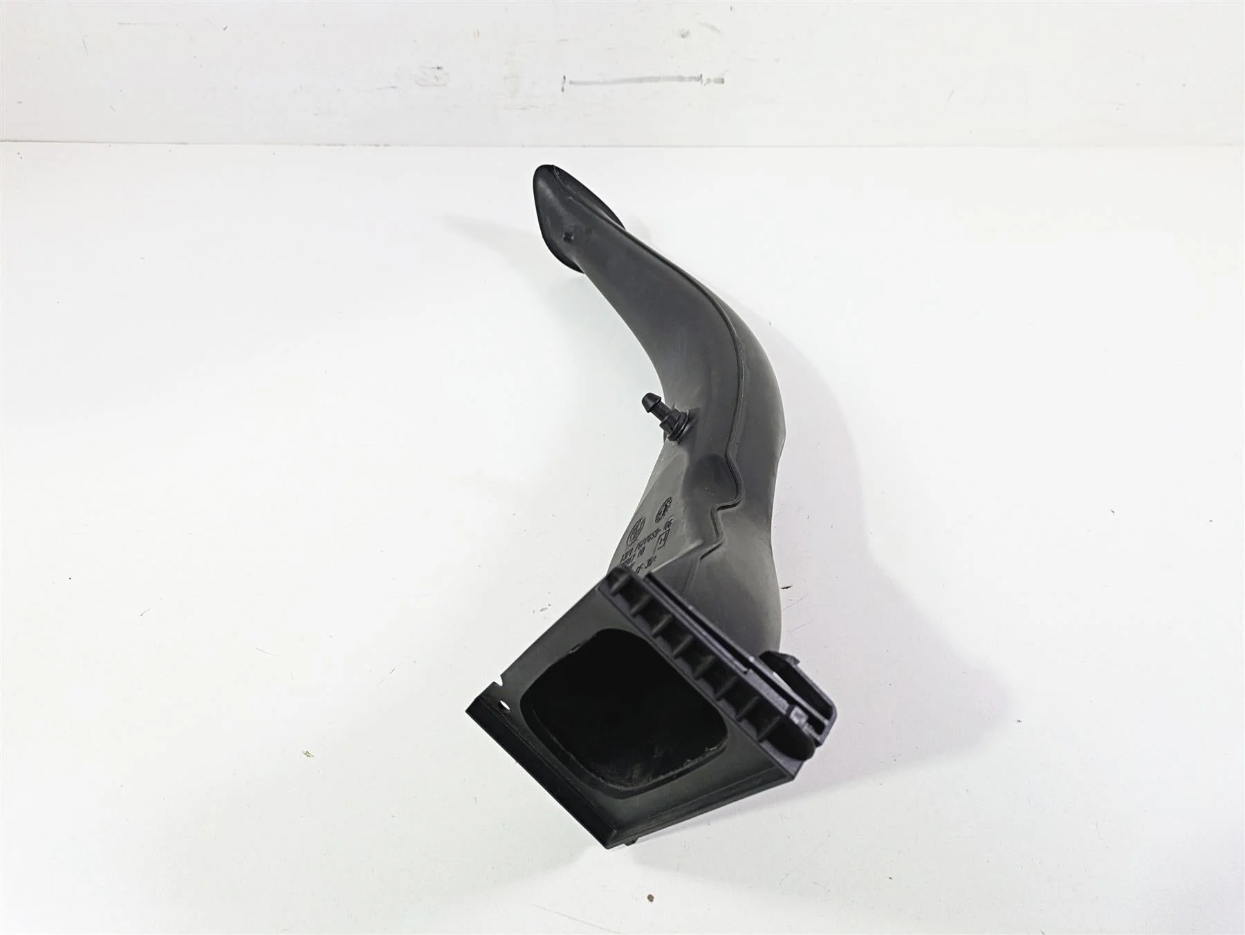 2009 BMW R1200RT K26 Air Intake Manifold Tube Snorkel 13717677659 - Image 4