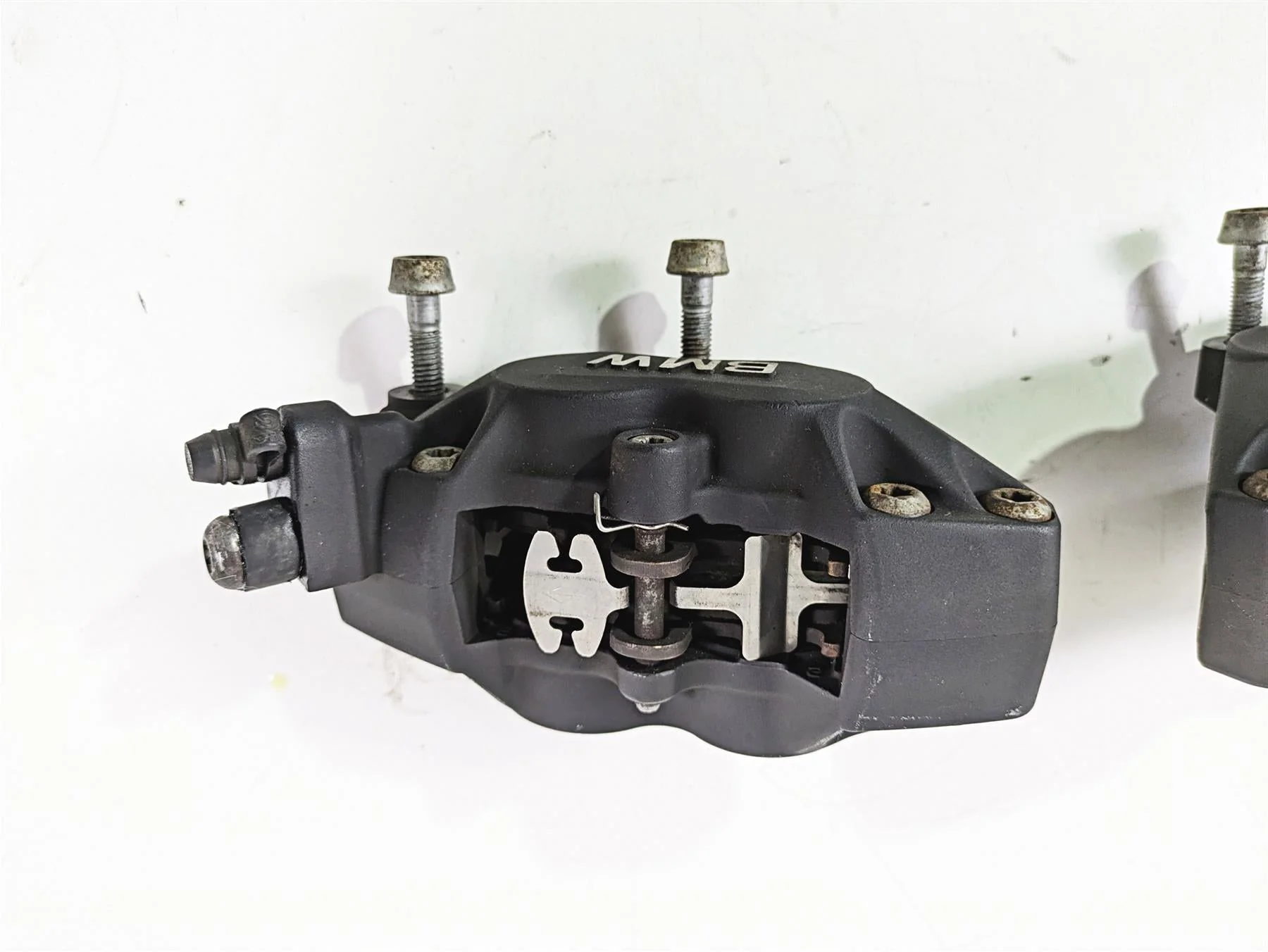 2009 BMW R1200RT K26 Brembo Front Brake Caliper Set 34117711438 34117711439 - Image 6