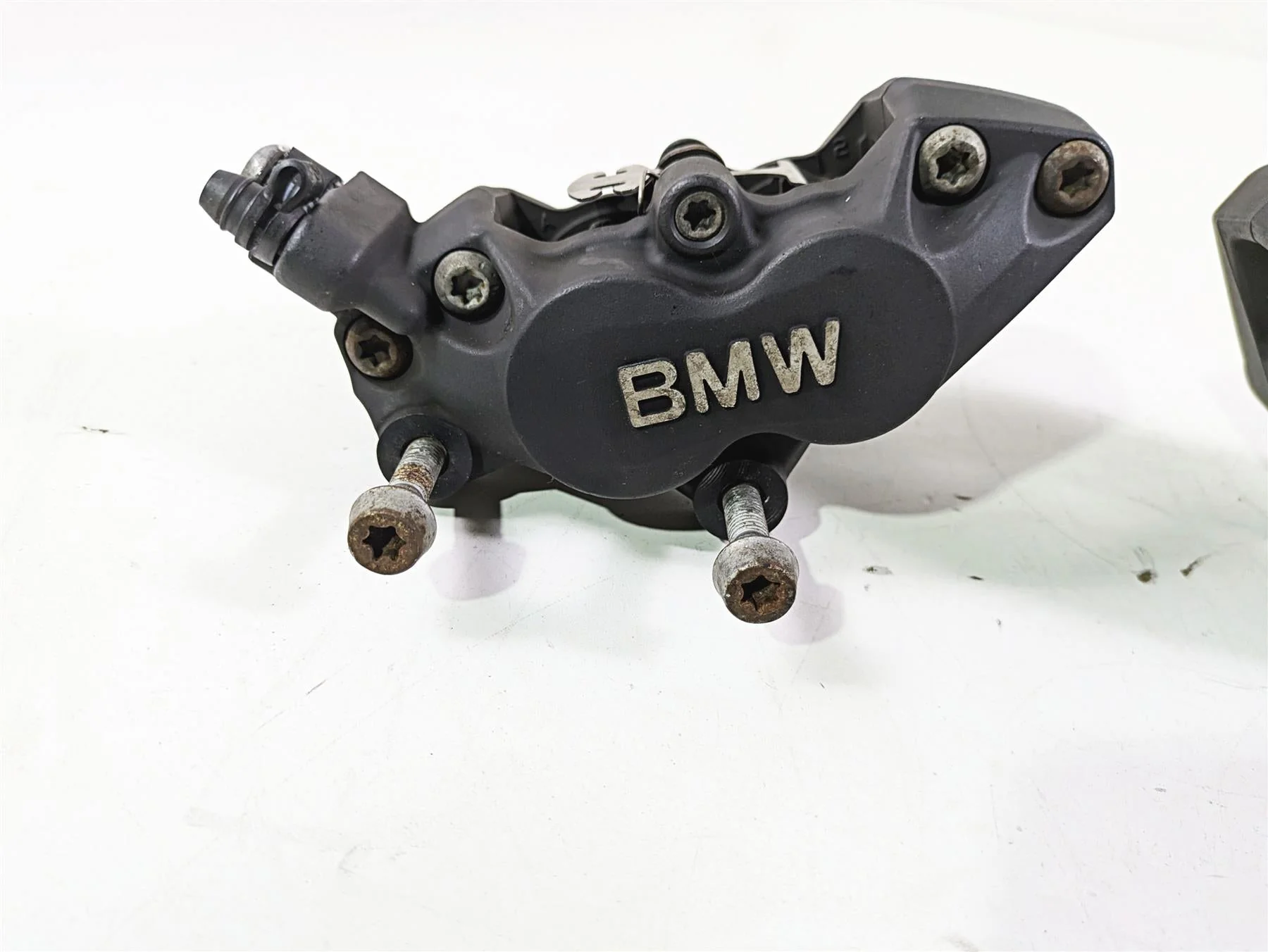 2009 BMW R1200RT K26 Brembo Front Brake Caliper Set 34117711438 34117711439 - Image 8