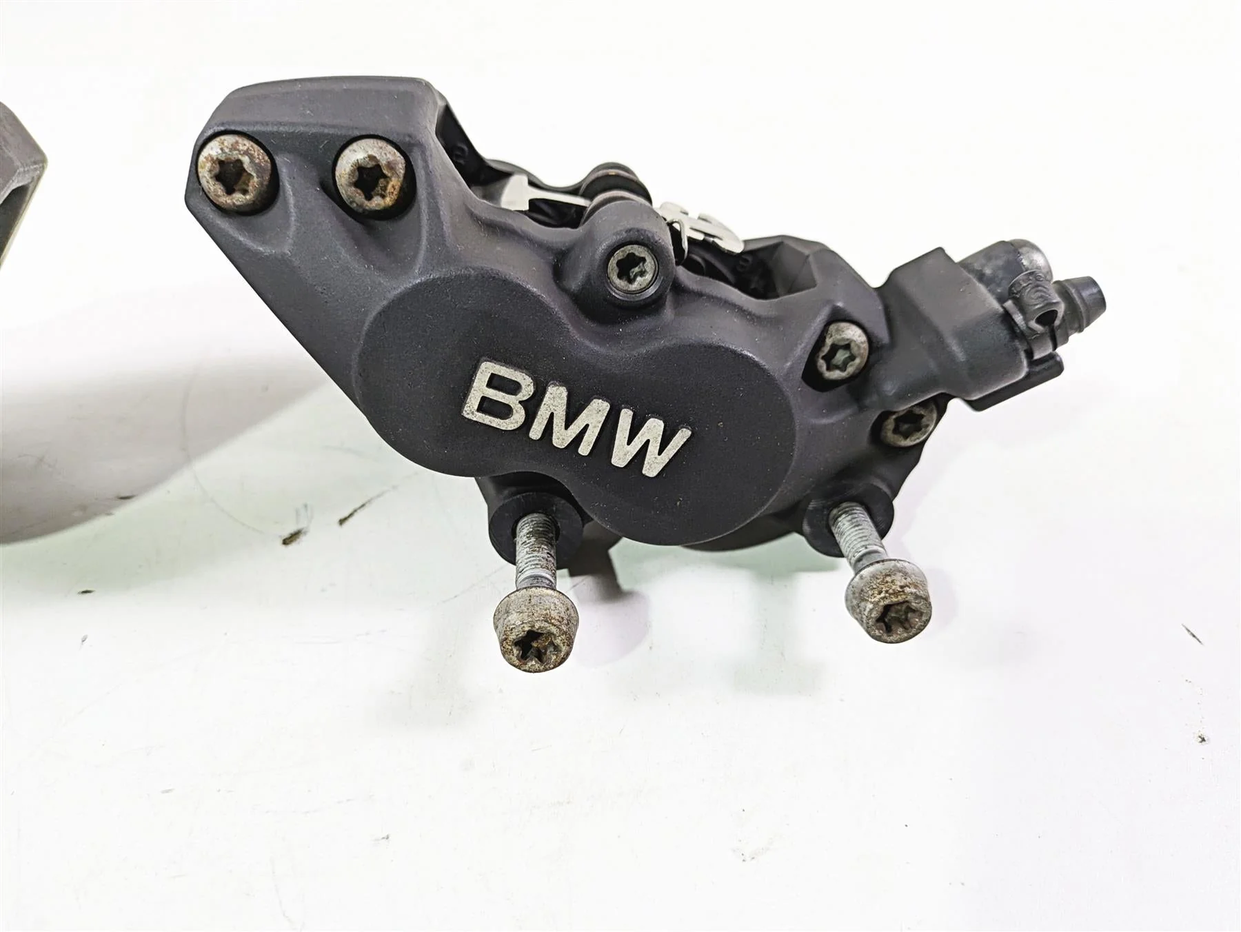 2009 BMW R1200RT K26 Brembo Front Brake Caliper Set 34117711438 34117711439 - Image 9