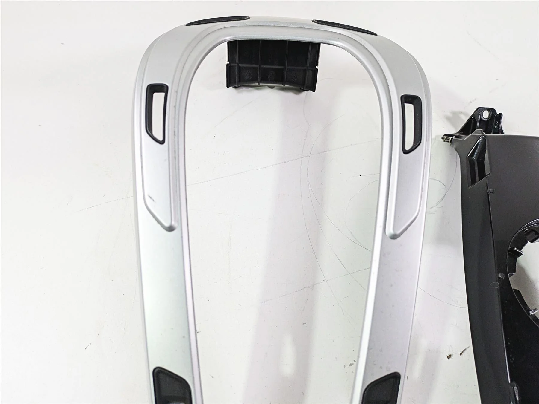 2009 BMW R1200RT K26 Center Tank Cover & Luggage Rack 46637682974 - Image 11