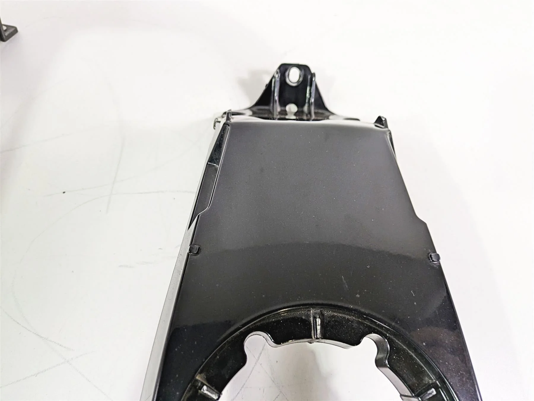 2009 BMW R1200RT K26 Center Tank Cover & Luggage Rack 46637682974 - Image 7