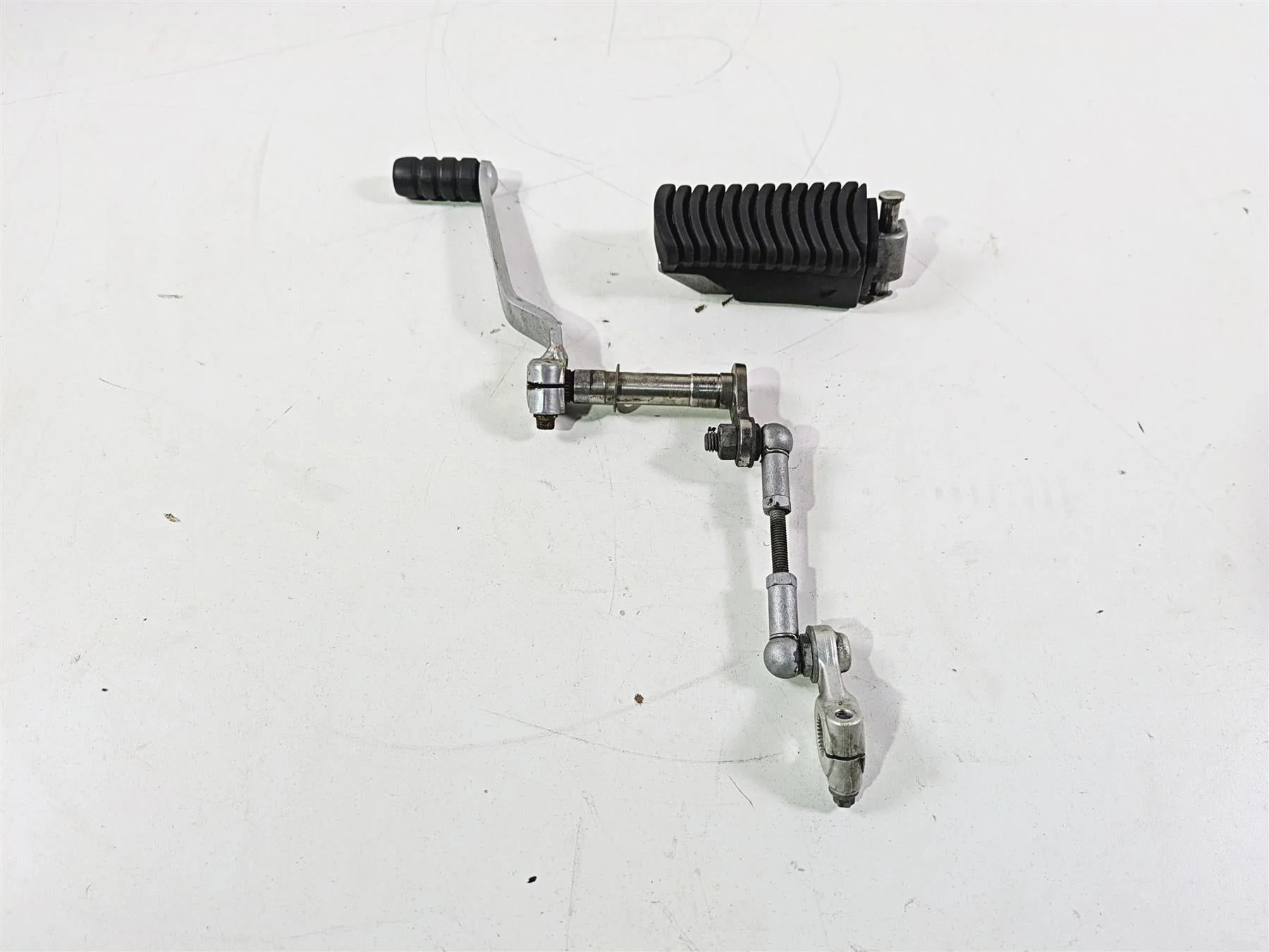 2009 BMW R1200RT K26 Left Footpeg Foot Peg & Gear Shift Lever 46717675289