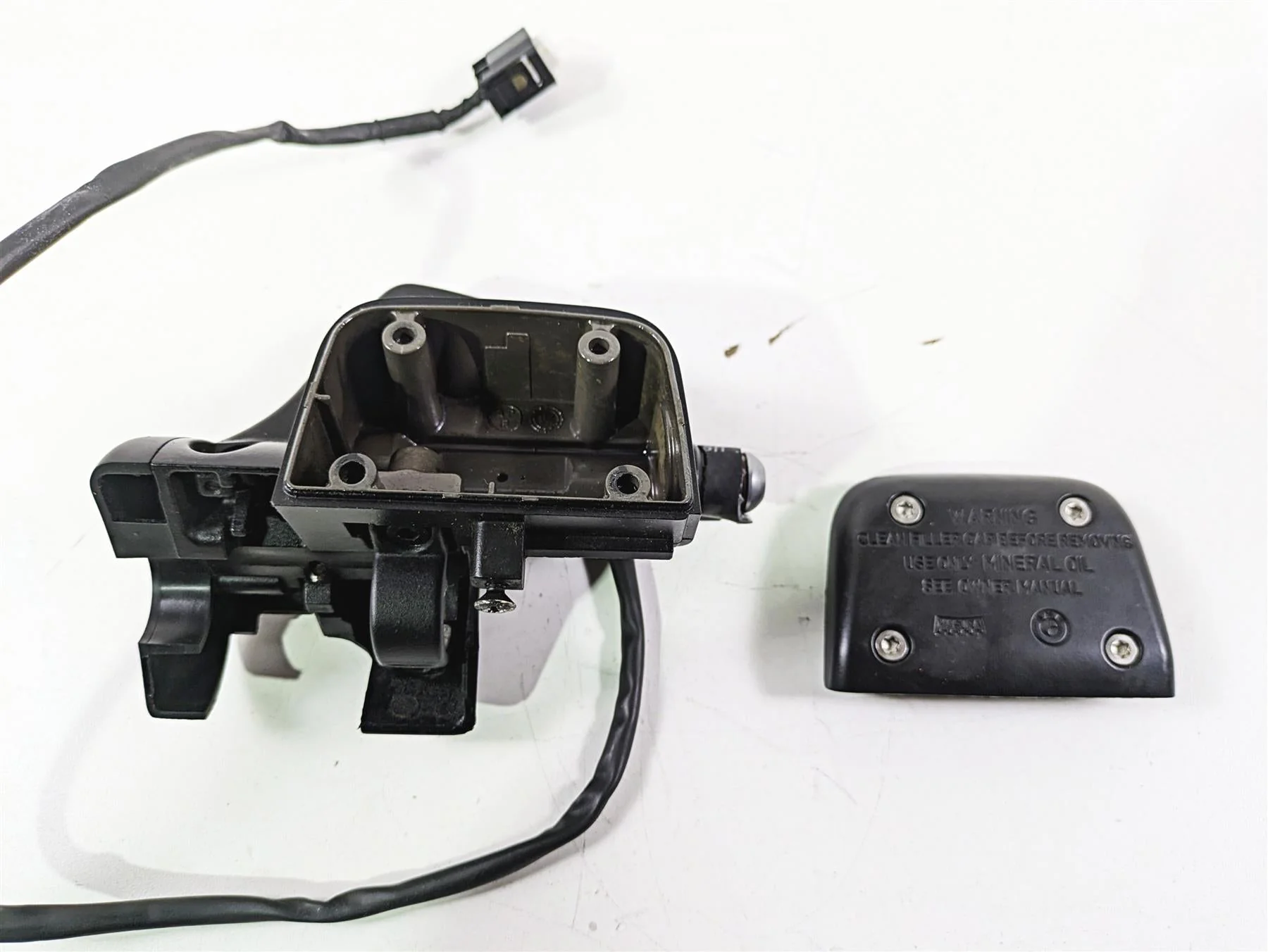 2009 BMW R1200RT K26 Magura Clutch Master Cylinder 32728532546 - Image 12