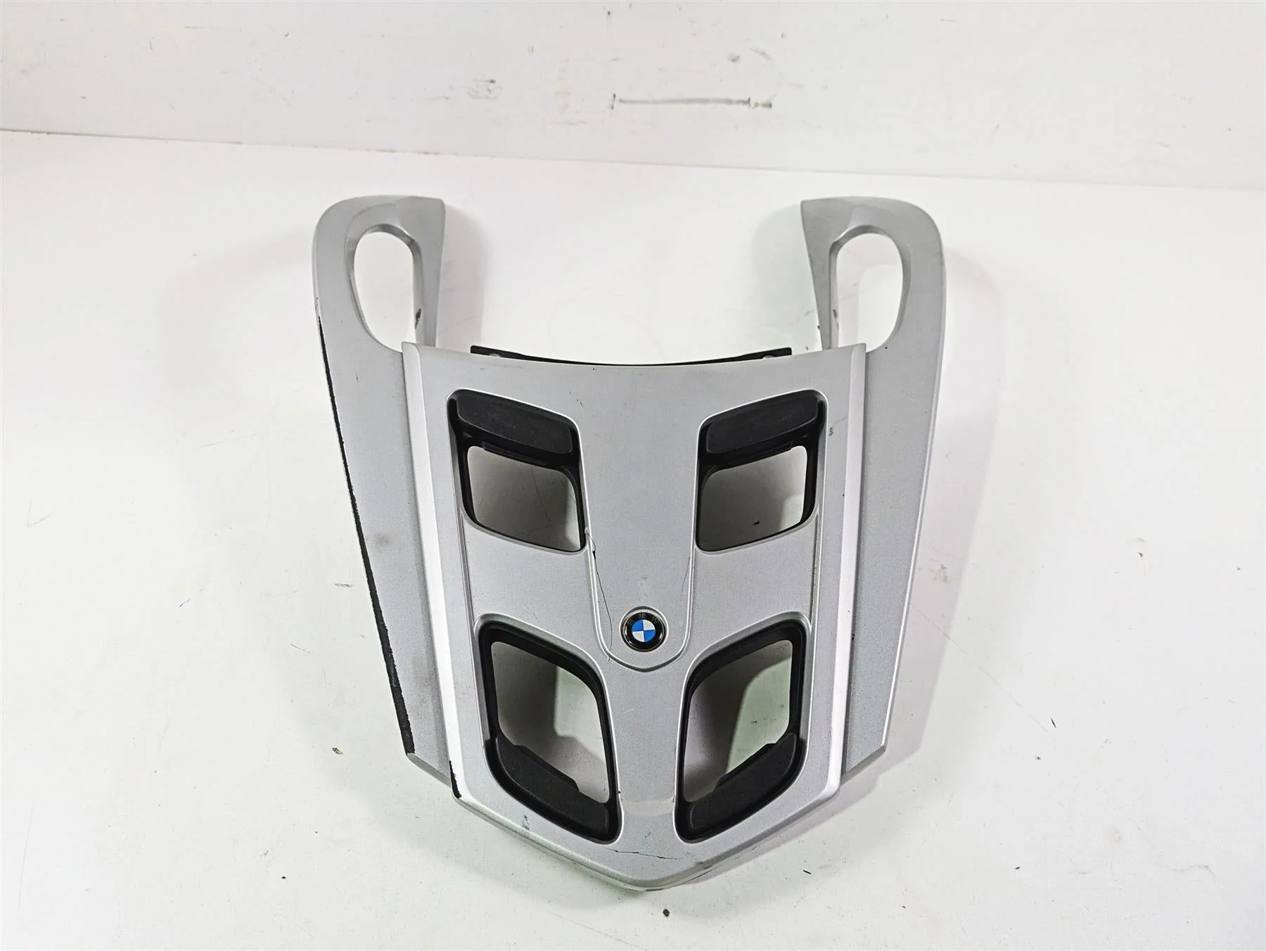 2009 BMW R1200RT K26 Rear Luggage Rack & Grab Handles - Read 46548533973 - Image 5