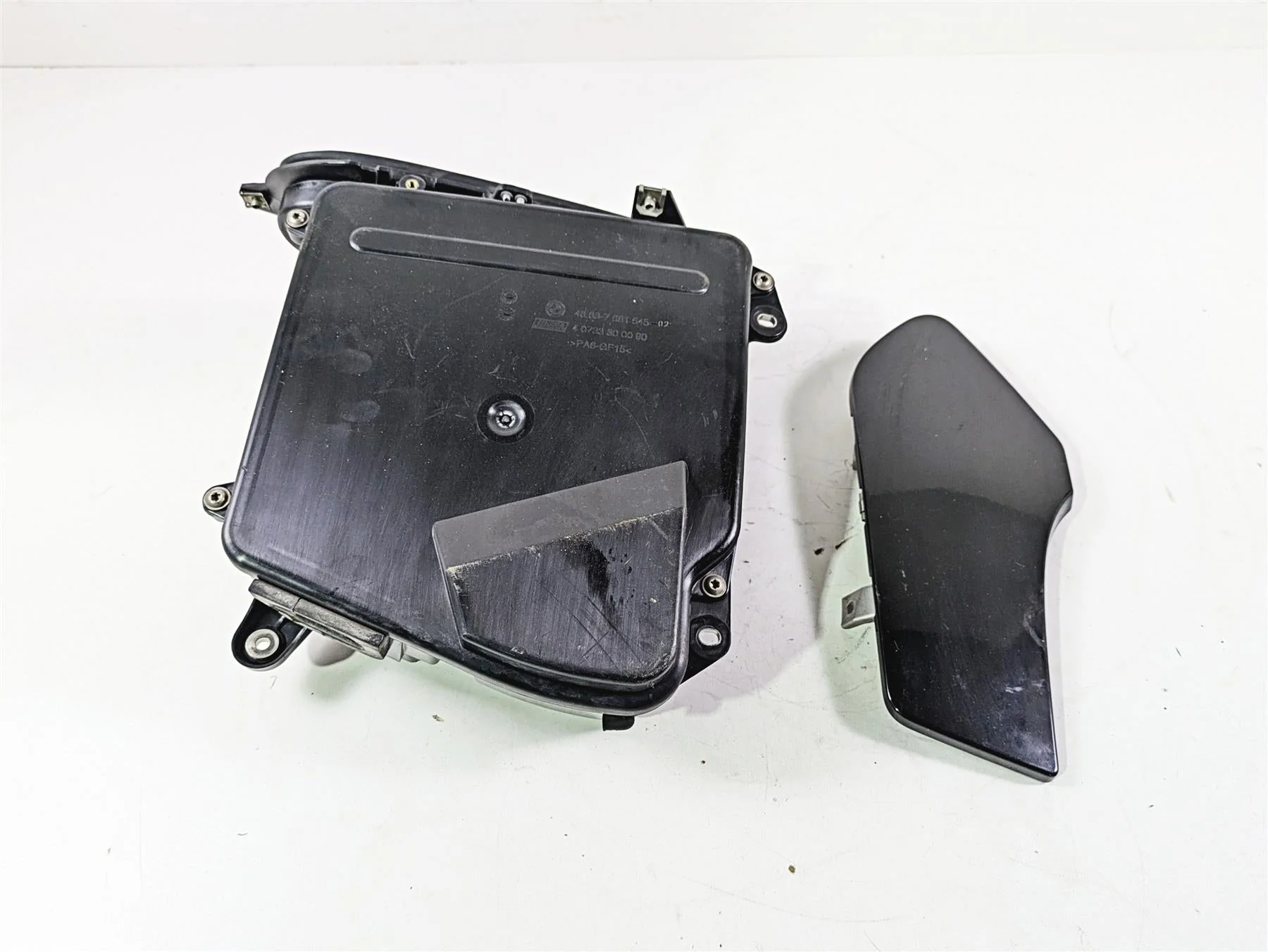 2009 BMW R1200RT K26 Storage Glove Compartment Box + Lid 46637681545 - Image 3