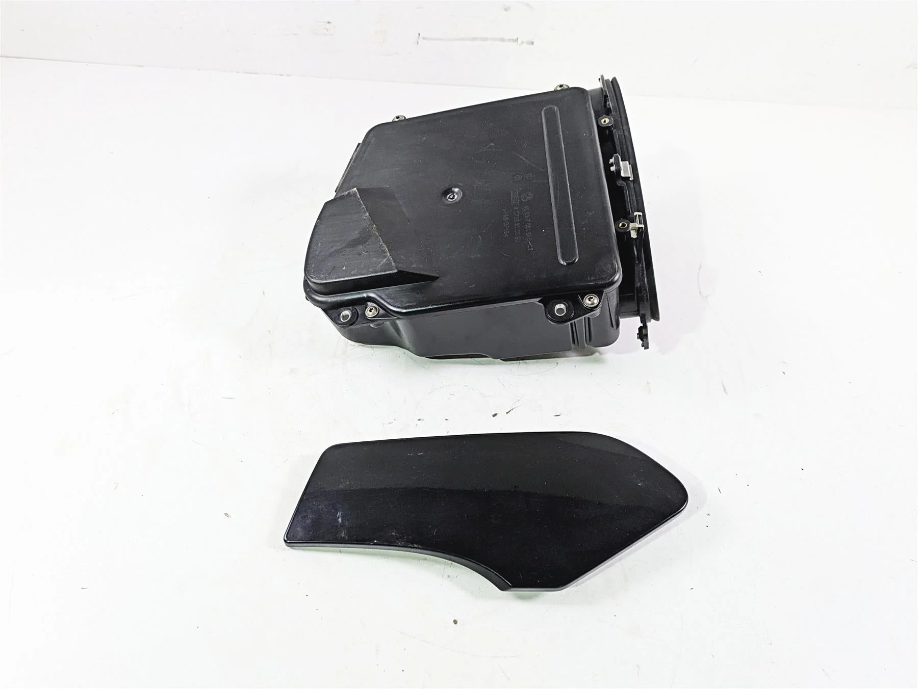 2009 BMW R1200RT K26 Storage Glove Compartment Box + Lid 46637681545 - Image 4