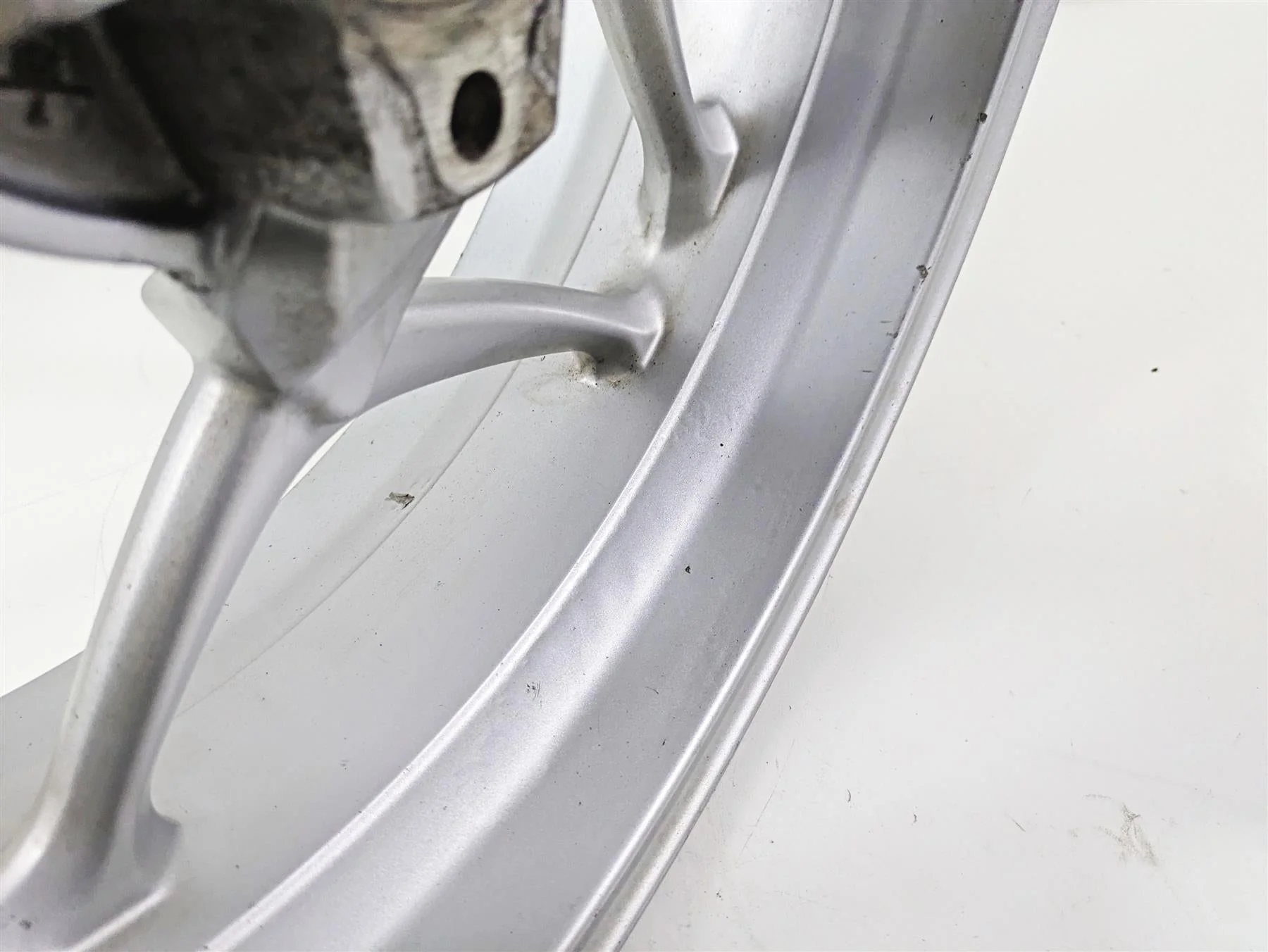2009 BMW R1200RT K26 Straight 17x5.5 Rear Wheel Rim 36317683070 - Image 7
