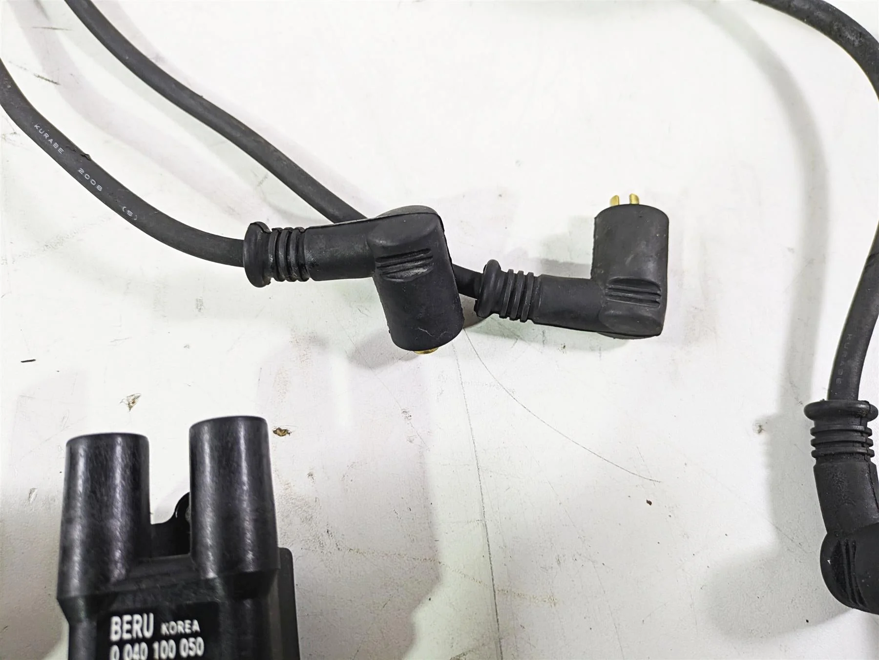 2009 Ducati Monster 1100 S Ignition Coil Wire Plug Set Beru 38040101C - Image 3