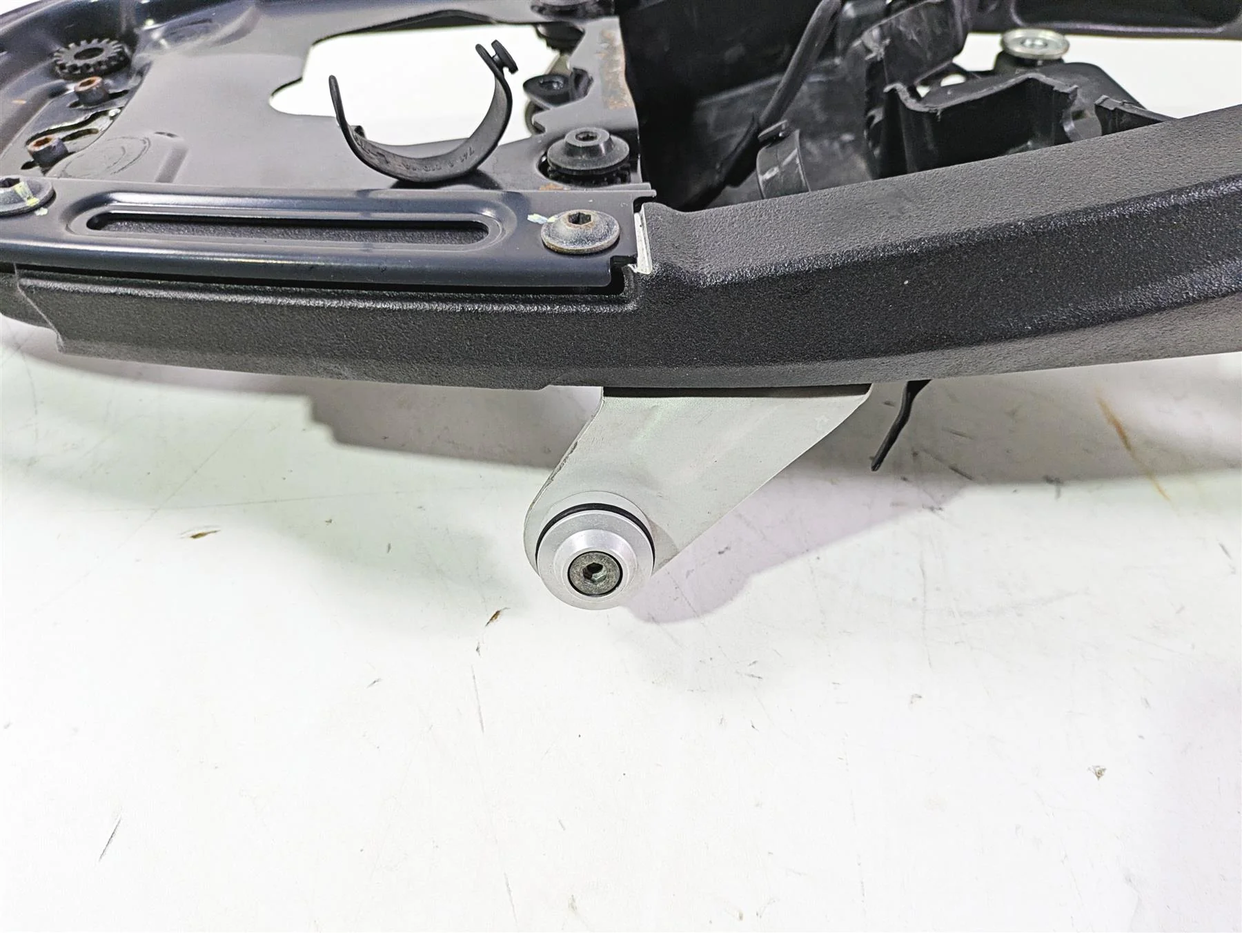 2009 Ducati Monster 1100 S Rear Subframe Sub Frame Set 47110132A 47110122A - Image 11