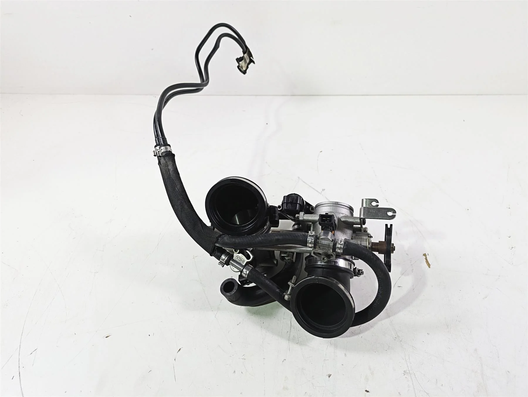 2009 Ducati Monster 1100 S Throttle Body Fuel Injection -Clean 28240831A