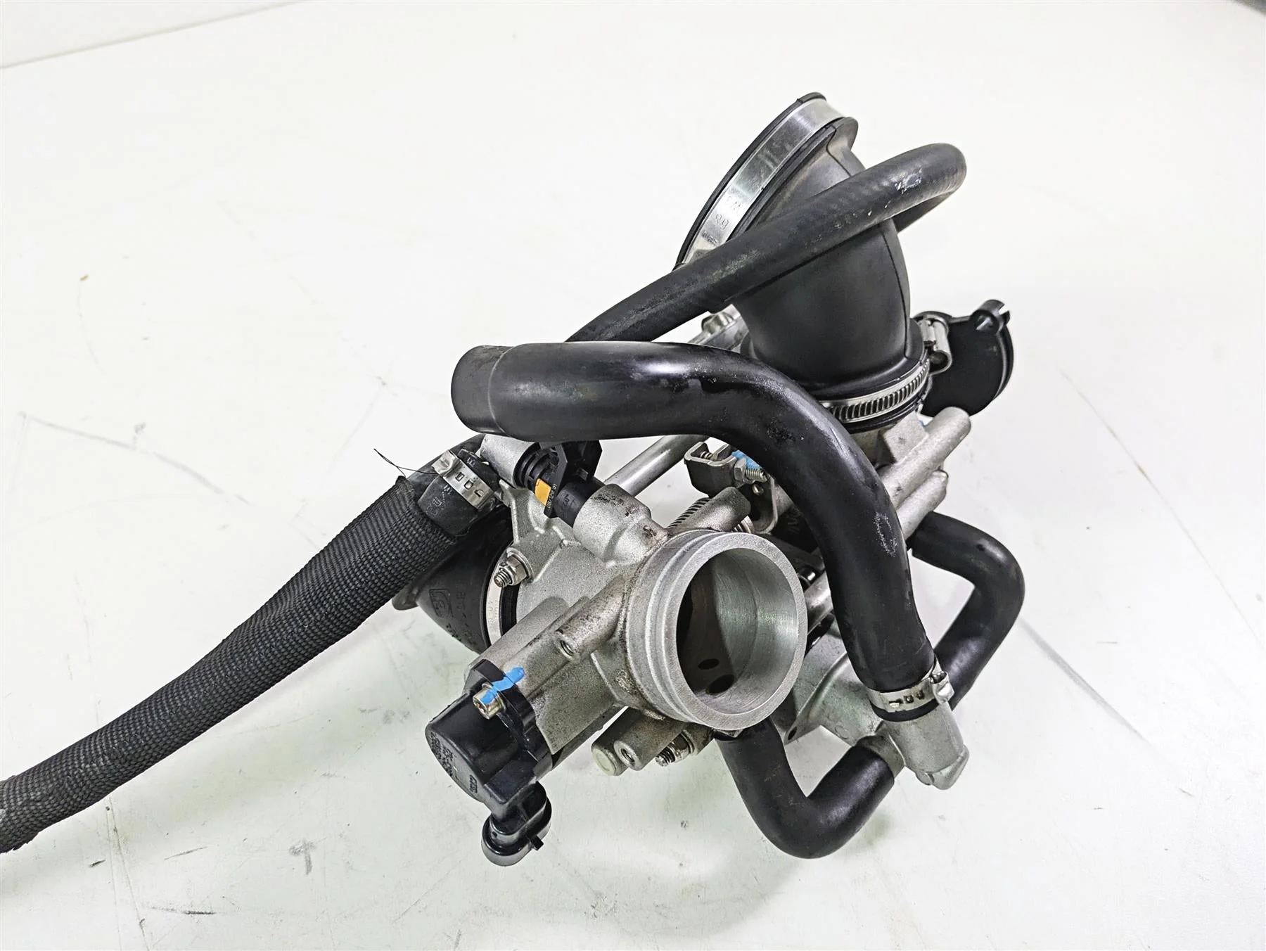2009 Ducati Monster 1100 S Throttle Body Fuel Injection -Clean 28240831A - Image 12