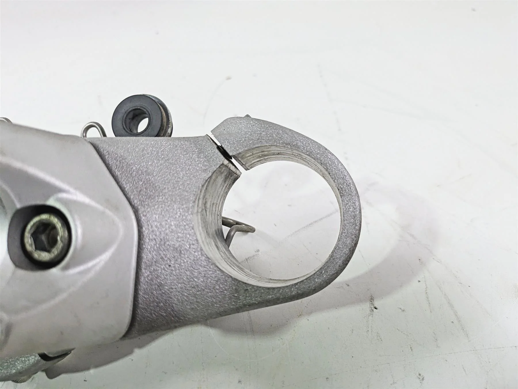 2009 Ducati Monster 1100 S Upper Triple Tree & Handlebar Mount Riser 34120681A - Image 7
