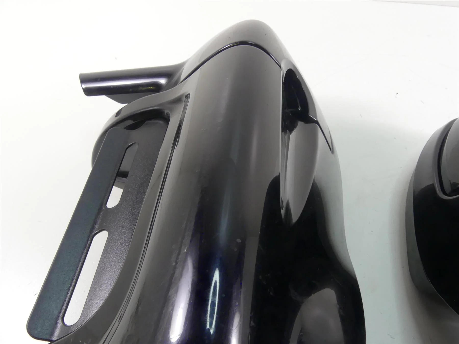 2009 Harley FLHTCU SE4 CVO E-Glide Lower Leg Fairing Storage Cover Set 58816-05A - Image 12