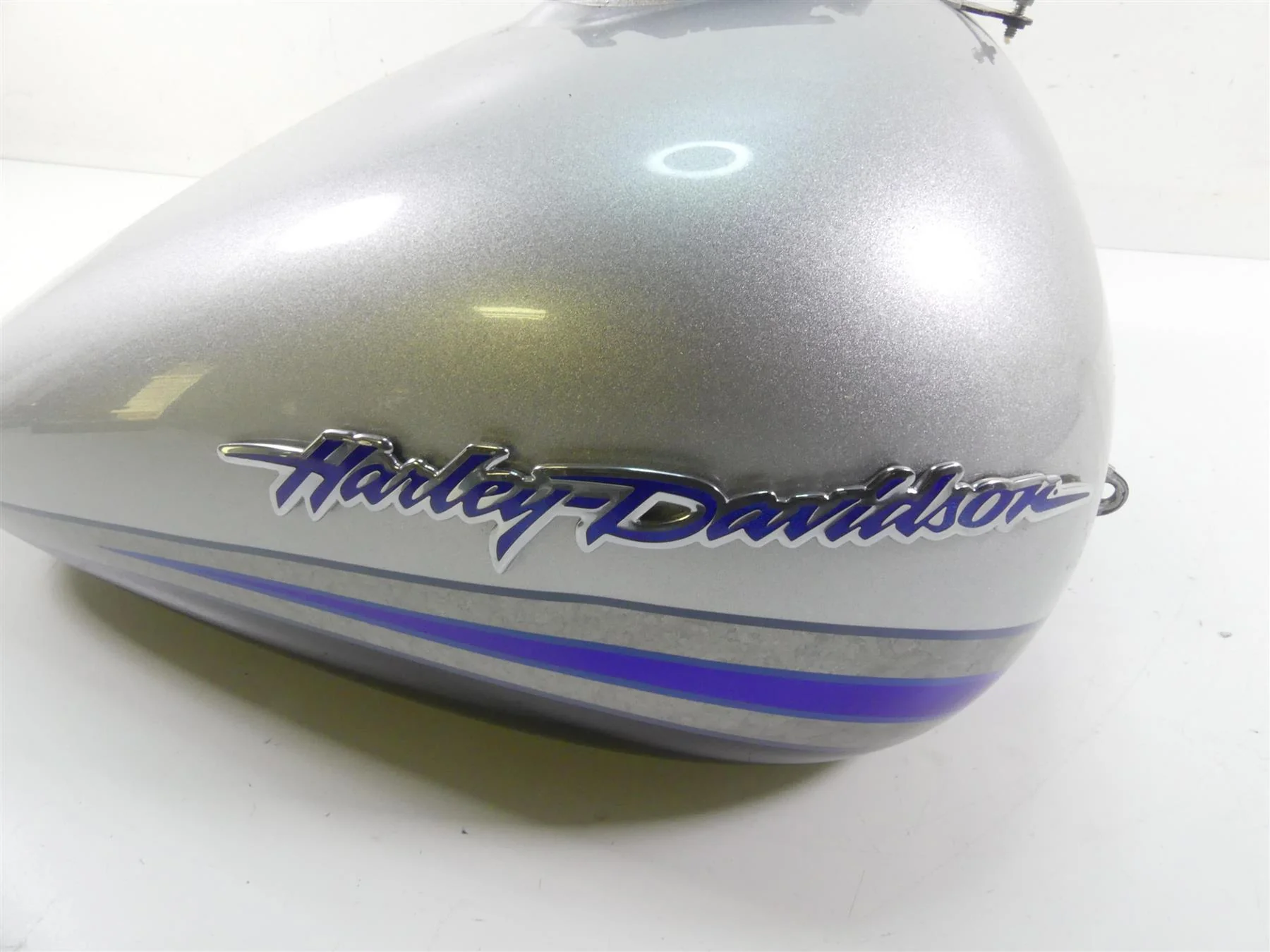 2009 Harley FLHTCU SE4 CVO E-Glide Nice Fuel Gas Tank Stardust Silver 61356-08 - Image 10