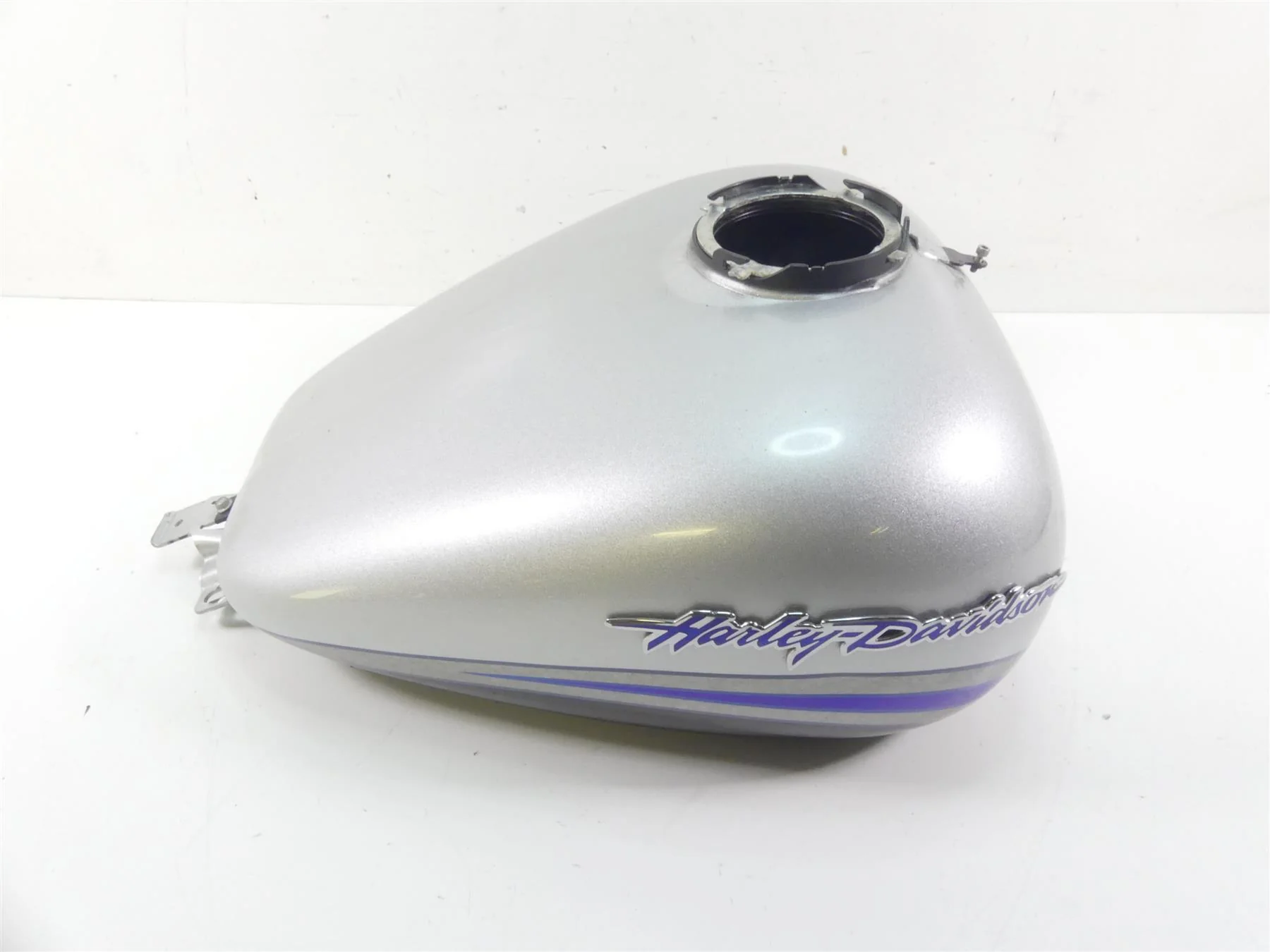 2009 Harley FLHTCU SE4 CVO E-Glide Nice Fuel Gas Tank Stardust Silver 61356-08 - Image 2