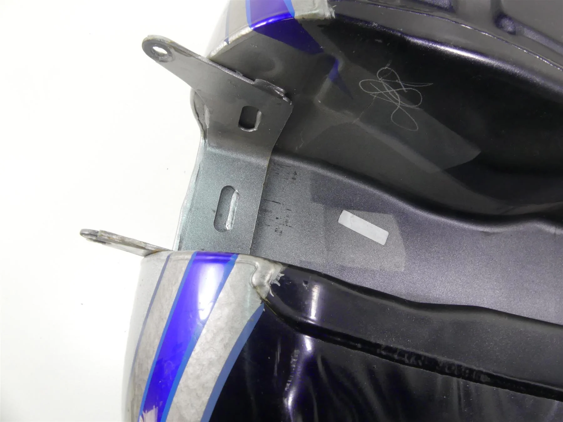 2009 Harley FLHTCU SE4 CVO E-Glide Nice Fuel Gas Tank Stardust Silver 61356-08 - Image 9