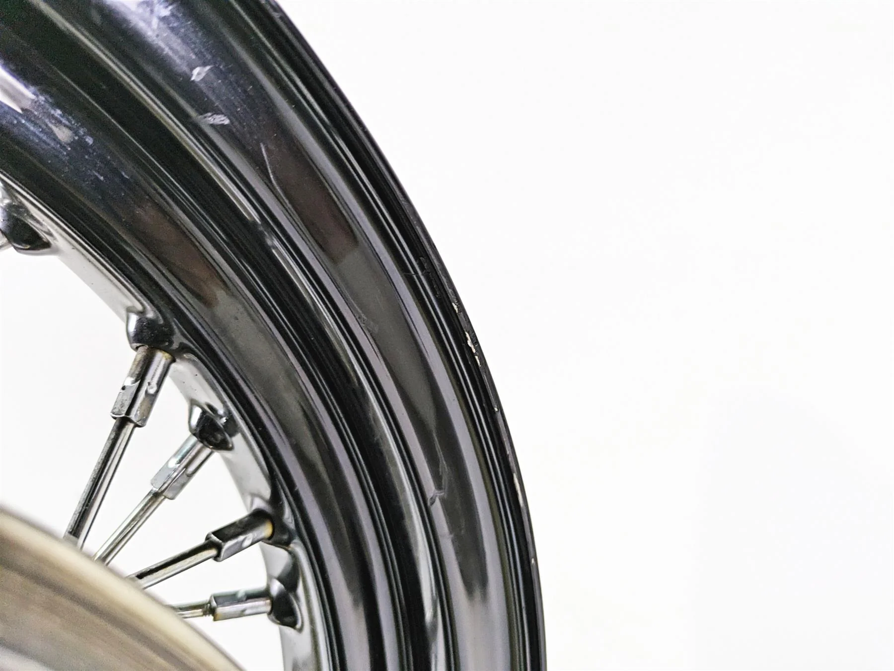 2009 Harley FLSTSB Cross Bones 16x3 Front Wheel Rim - Read 44937-08 - Image 10