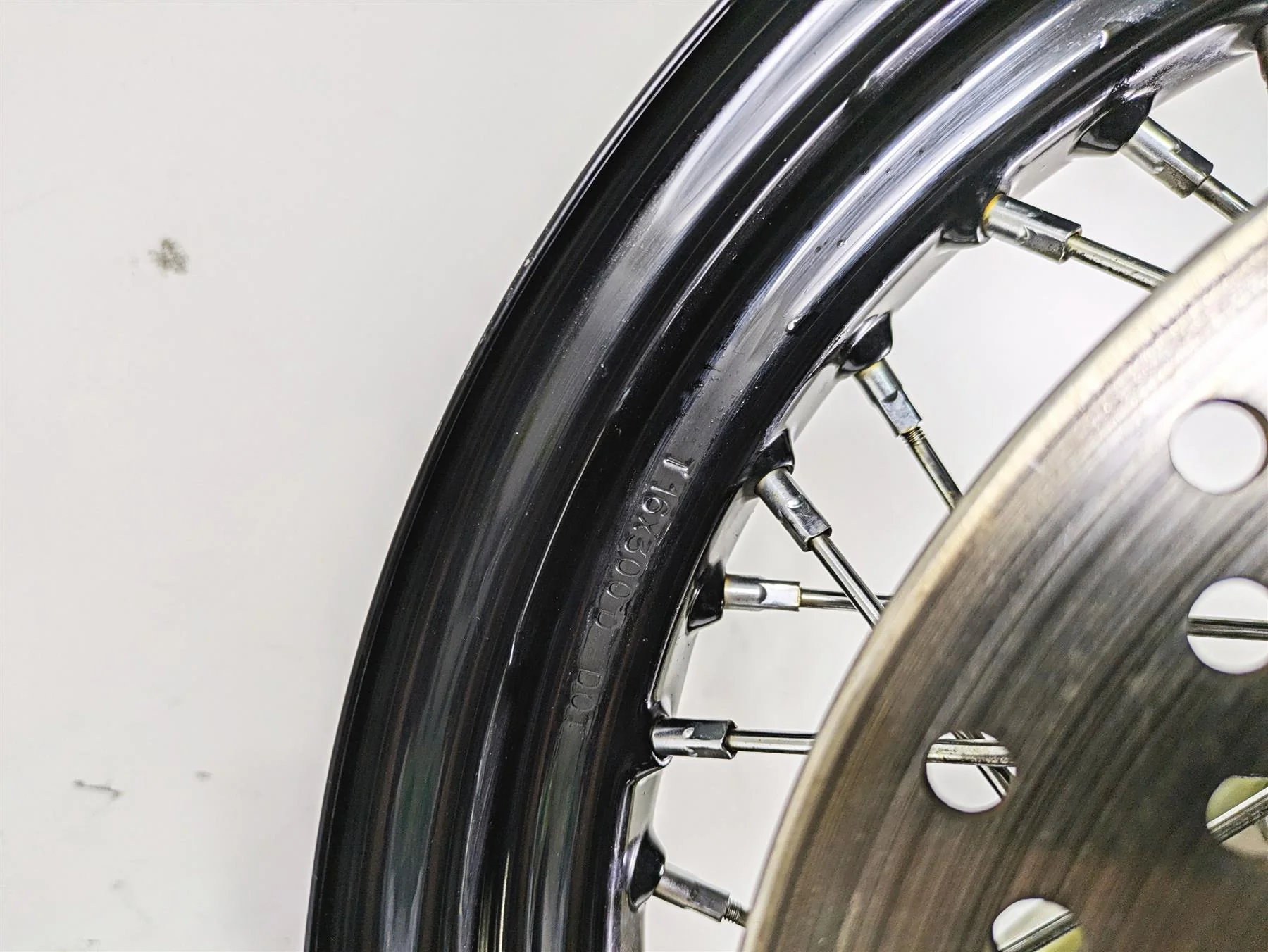 2009 Harley FLSTSB Cross Bones 16x3 Front Wheel Rim - Read 44937-08 - Image 11