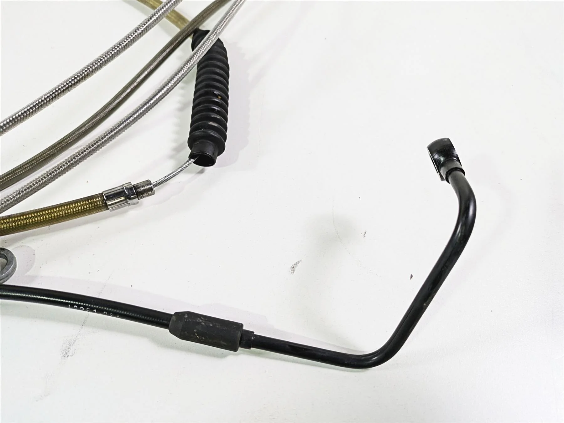2009 Harley FLSTSB Cross Bones Extended Brake Line Throttle Cable Set 15"