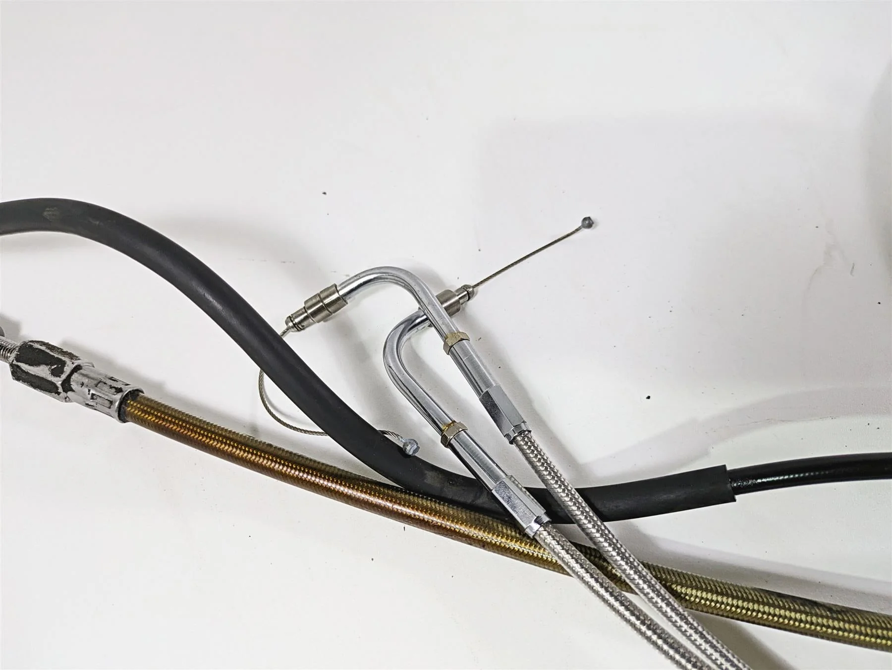 2009 Harley FLSTSB Cross Bones Extended Brake Line Throttle Cable Set 15" - Image 8