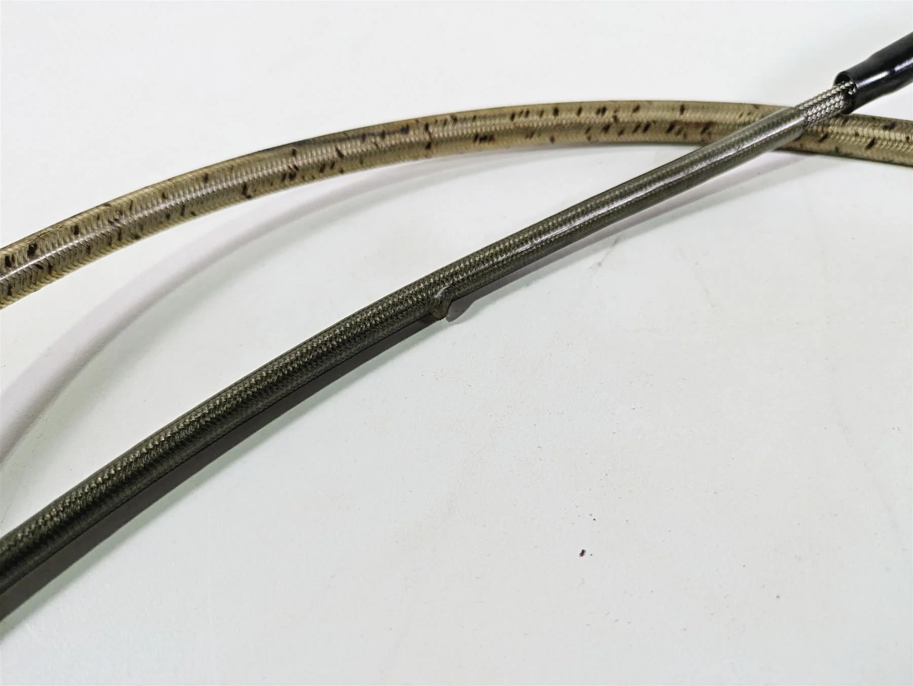 2009 Harley FLSTSB Cross Bones Extended Brake Line Throttle Cable Set 15" - Image 9
