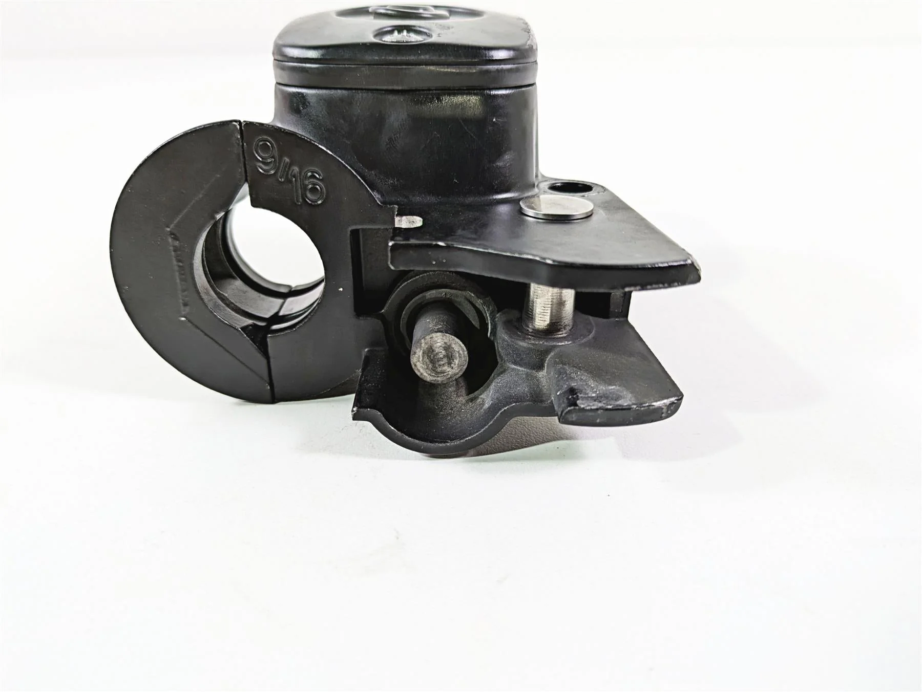 2009 Harley FLSTSB Cross Bones Front Master Cylinder 9/16 45019-08C - Image 10