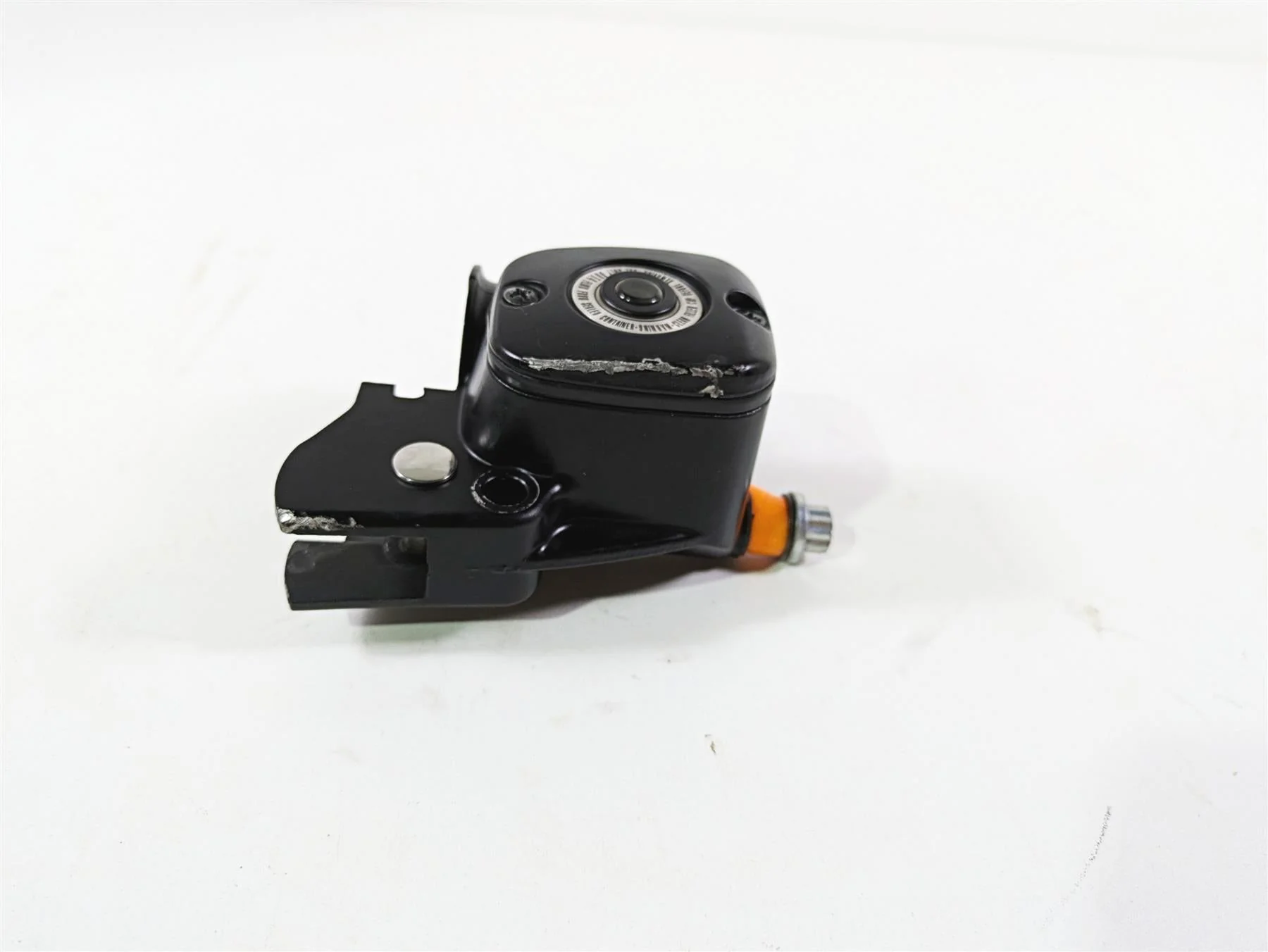 2009 Harley FLSTSB Cross Bones Front Master Cylinder 9/16 45019-08C - Image 2