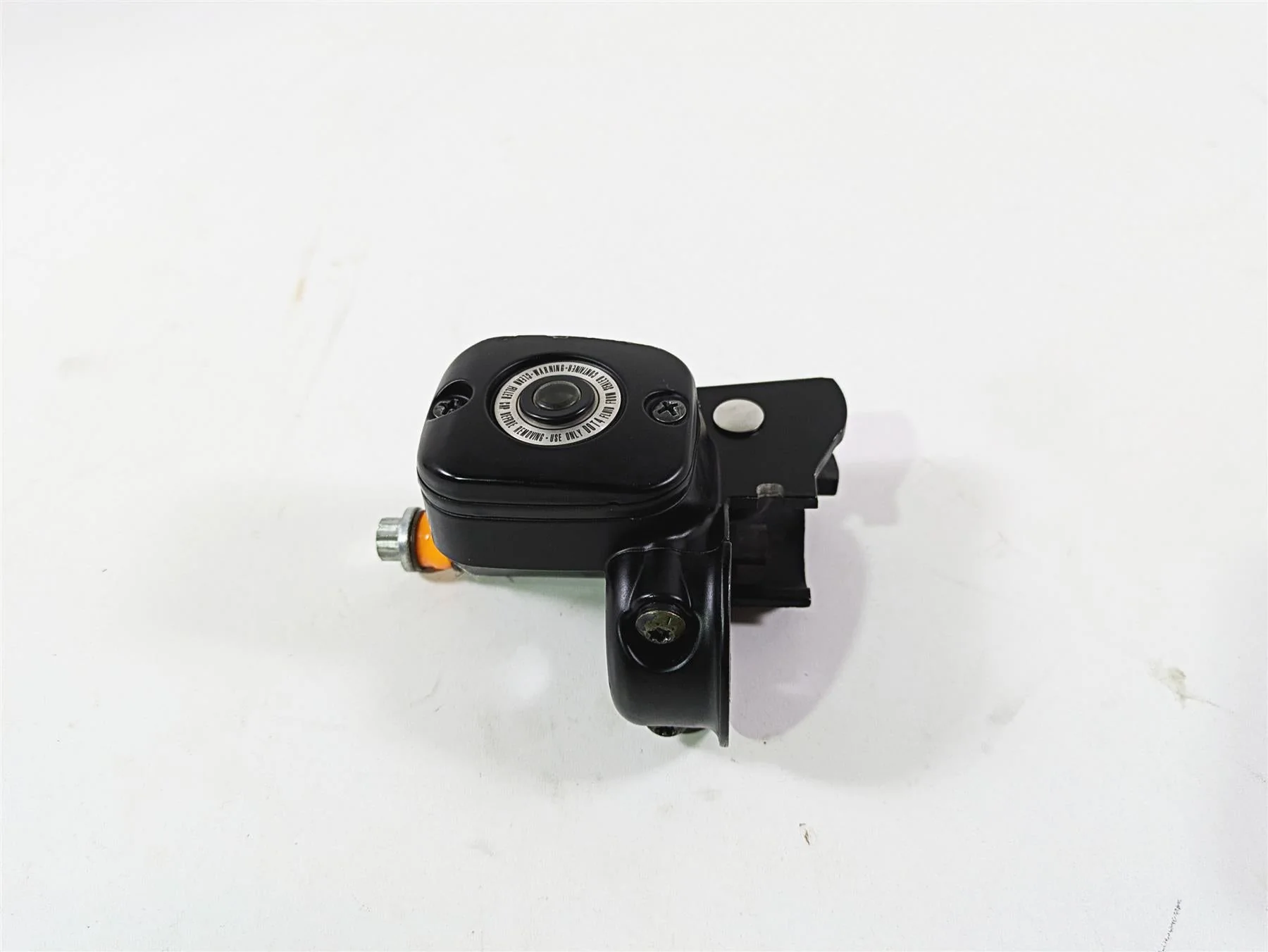 2009 Harley FLSTSB Cross Bones Front Master Cylinder 9/16 45019-08C - Image 4