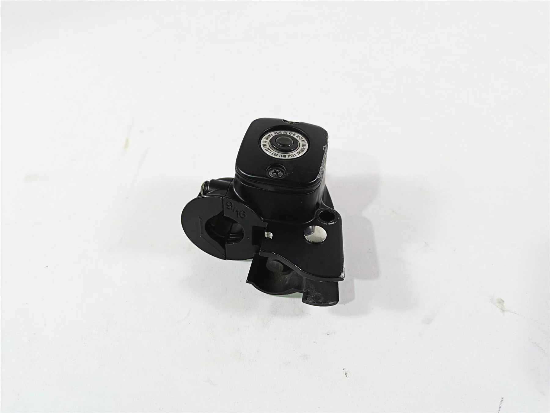 2009 Harley FLSTSB Cross Bones Front Master Cylinder 9/16 45019-08C - Image 5