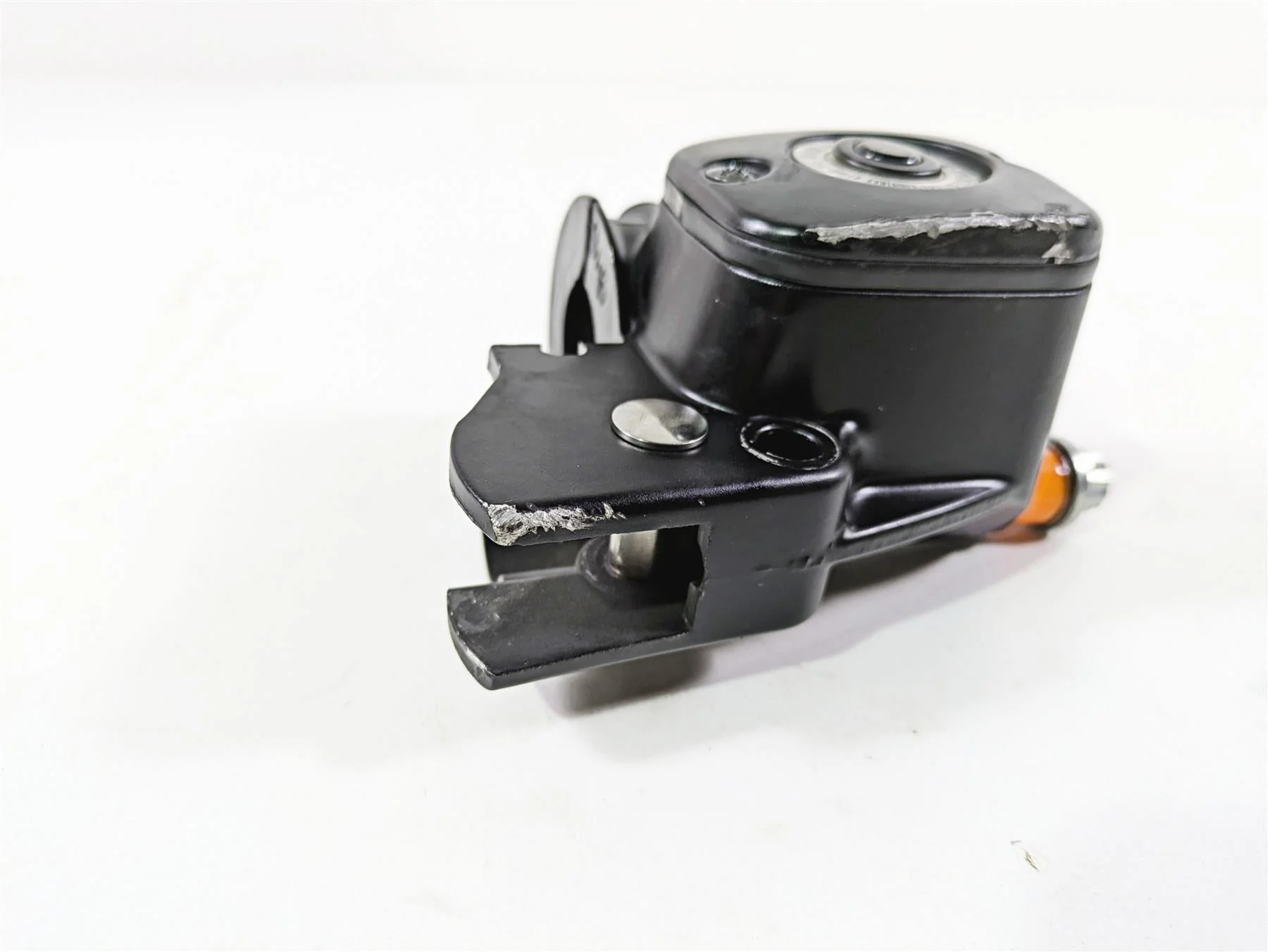 2009 Harley FLSTSB Cross Bones Front Master Cylinder 9/16 45019-08C - Image 8