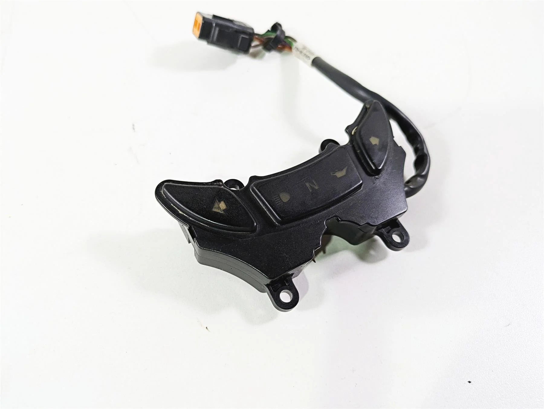2009 Harley FLSTSB Cross Bones Indicator Instrument Lights Cluster 68545-08 - Image 12