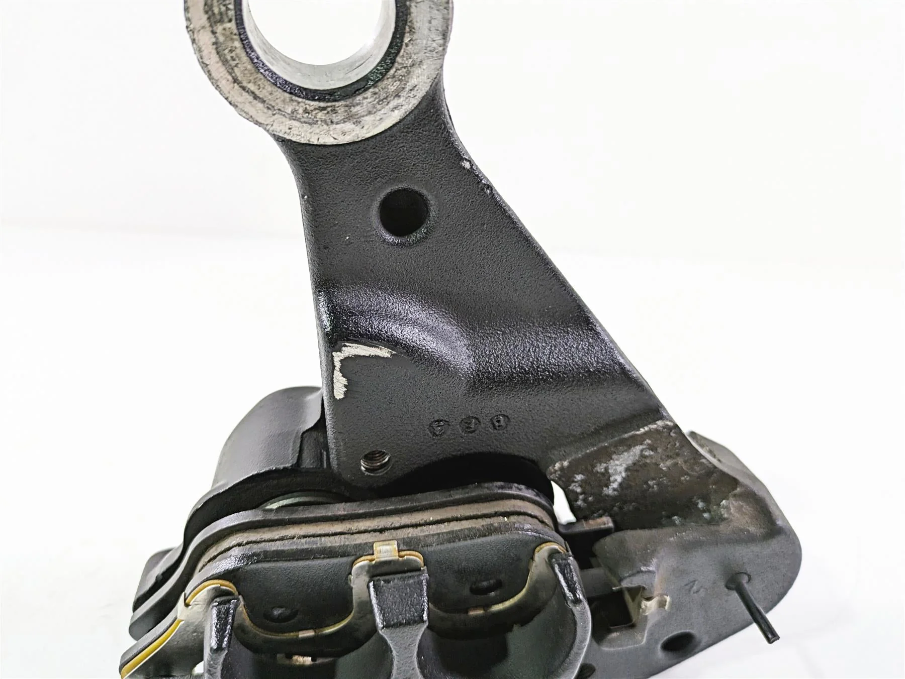 2009 Harley FLSTSB Cross Bones Rear Brake Caliper & Bracket 40908-08 42895-08A - Image 9