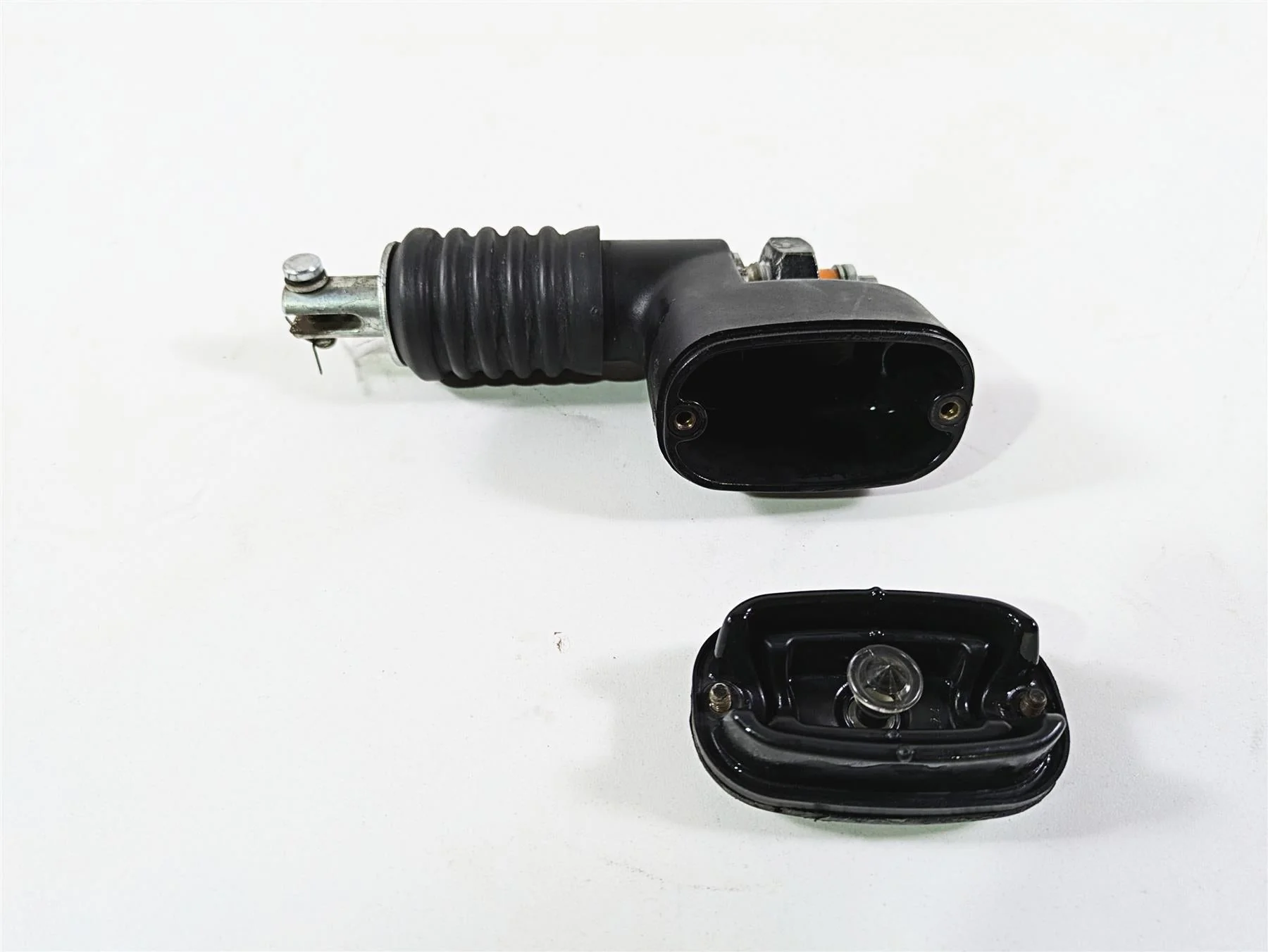 2009 Harley FLSTSB Cross Bones Rear Brake Master Cylinder 41767-05E