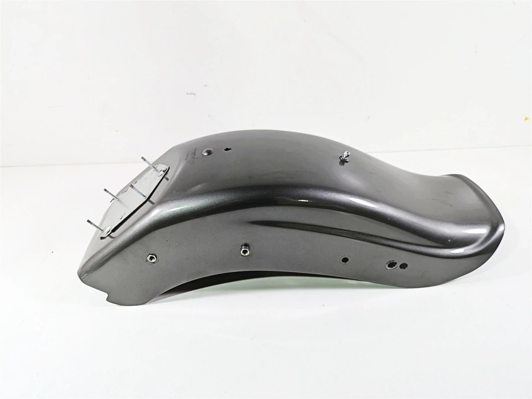 2009 Harley FLSTSB Cross Bones Rear Fender Custom Silver Paint - Read 59914-06