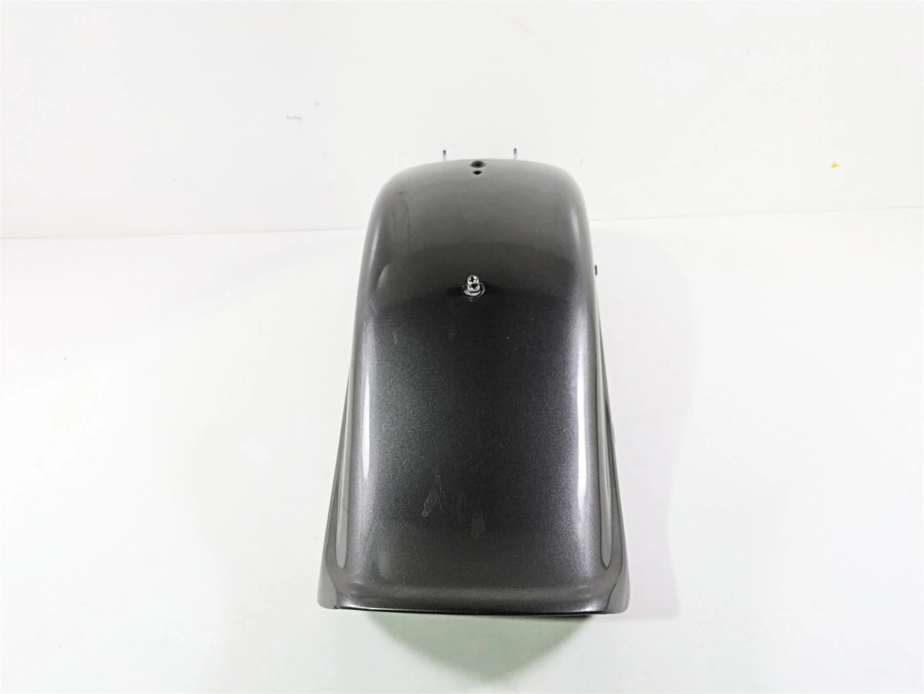 2009 Harley FLSTSB Cross Bones Rear Fender Custom Silver Paint - Read 59914-06 - Image 2
