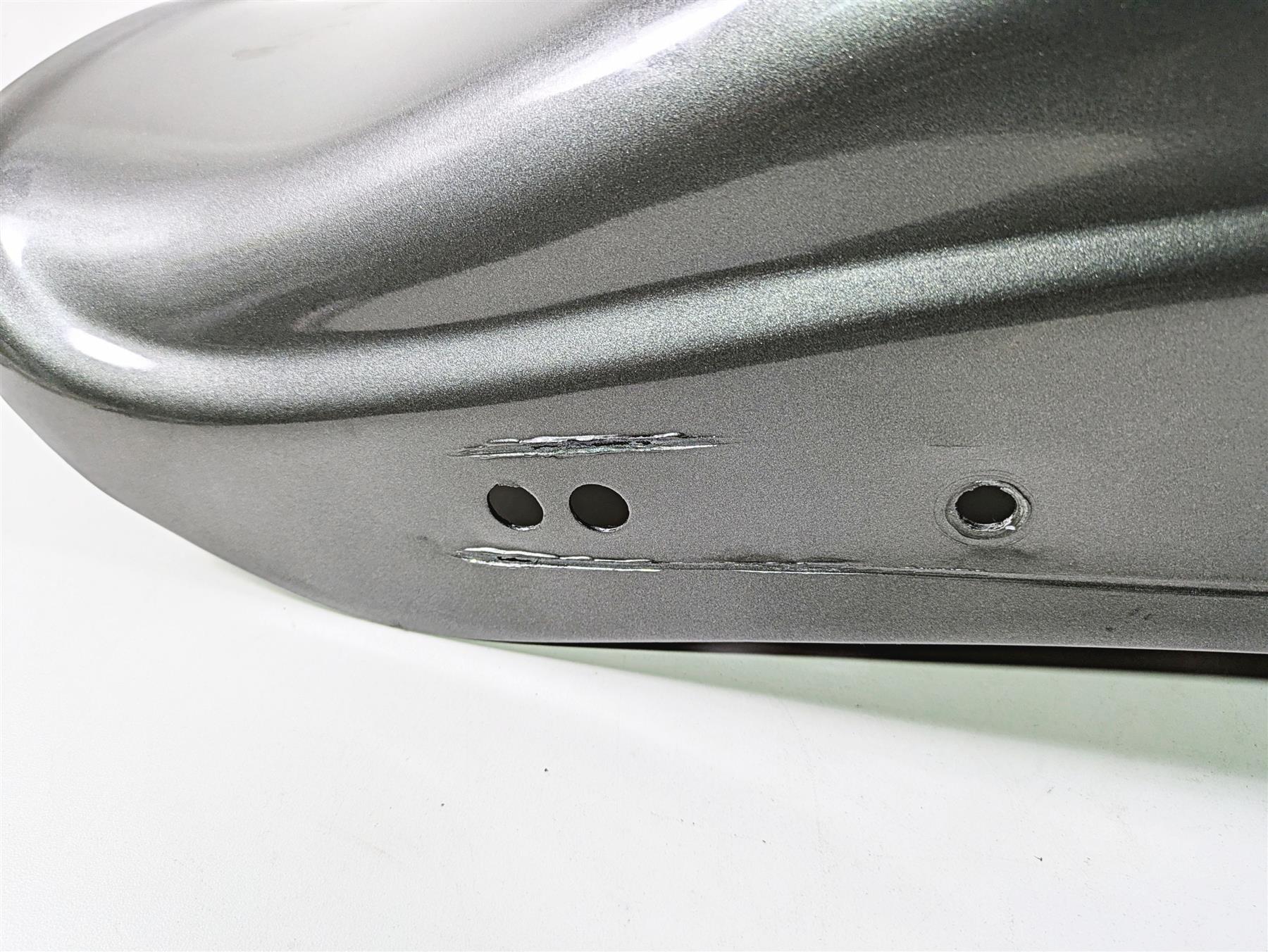 2009 Harley FLSTSB Cross Bones Rear Fender Custom Silver Paint - Read 59914-06 - Image 6