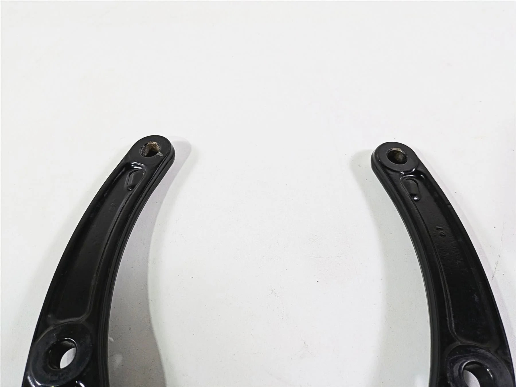 2009 Harley FLSTSB Cross Bones Rear Frame Fender Supports Struts 47813-08BHP - Image 10