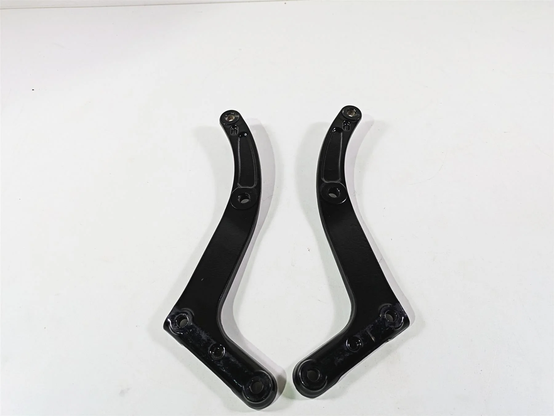 2009 Harley FLSTSB Cross Bones Rear Frame Fender Supports Struts 47813-08BHP - Image 11