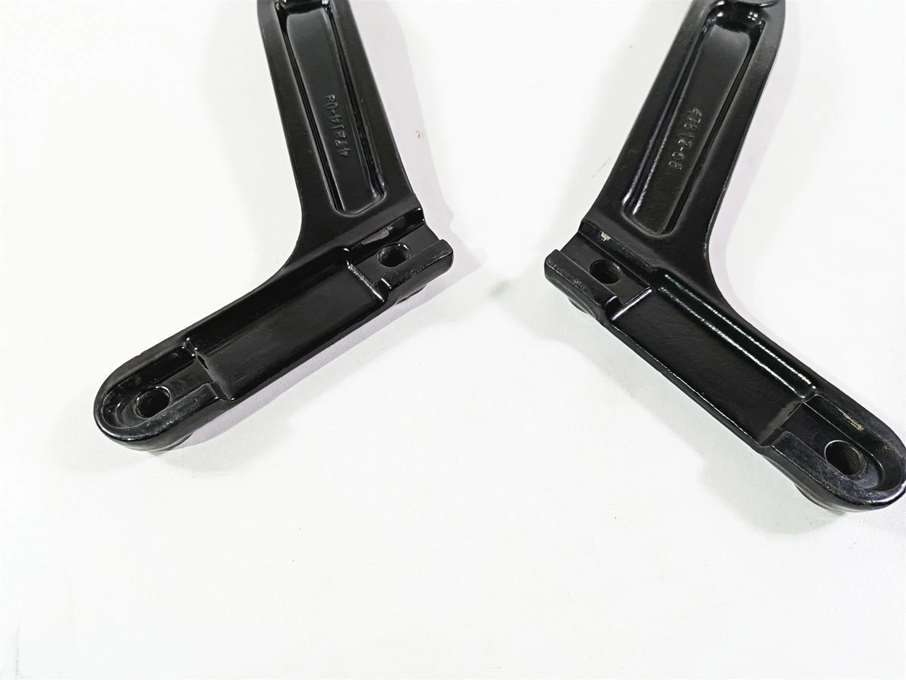 2009 Harley FLSTSB Cross Bones Rear Frame Fender Supports Struts 47813-08BHP - Image 7