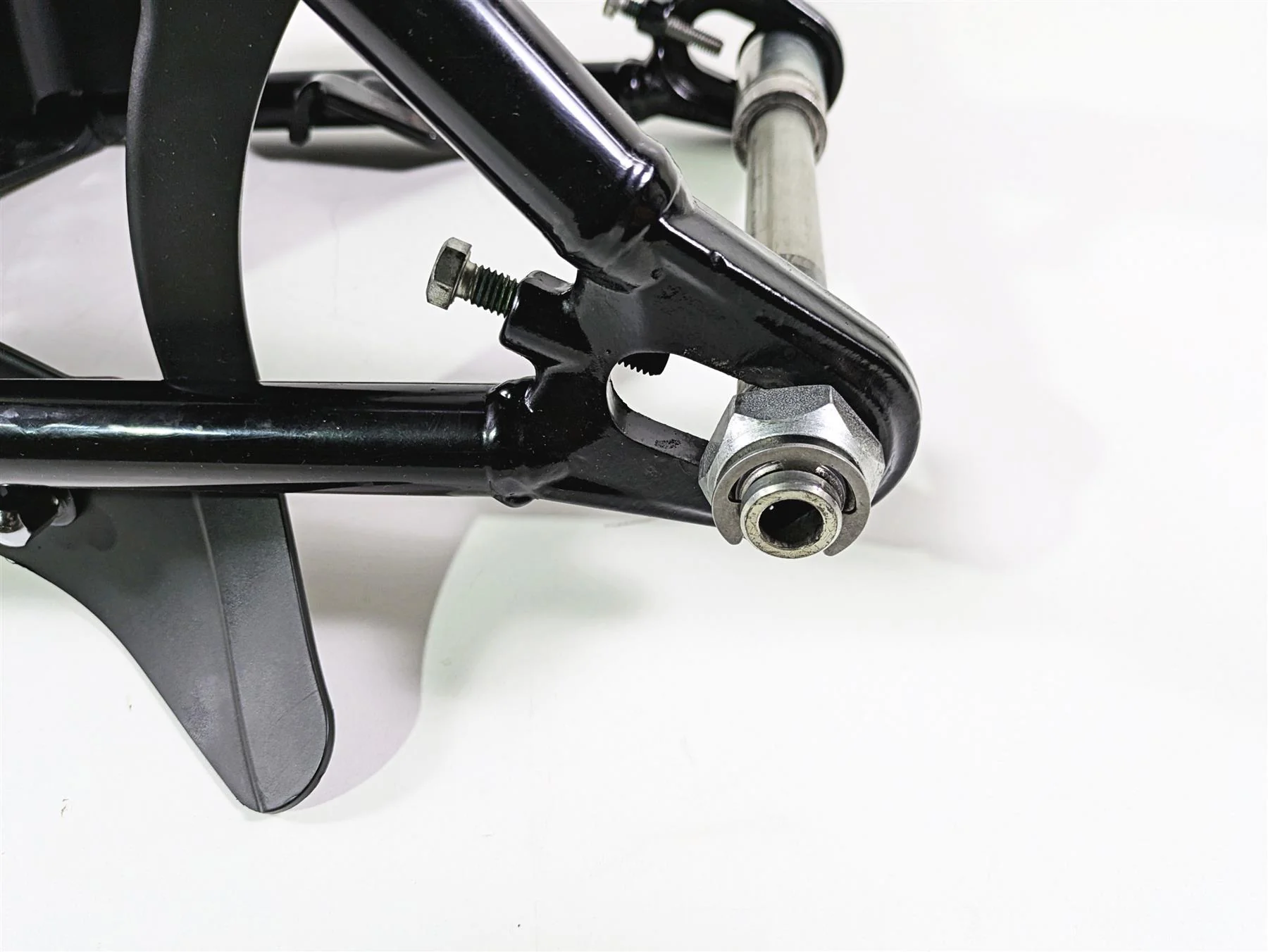 2009 Harley FLSTSB Cross Bones Rear Swing Arm Swingarm + Axle 47573-11BHP - Image 6