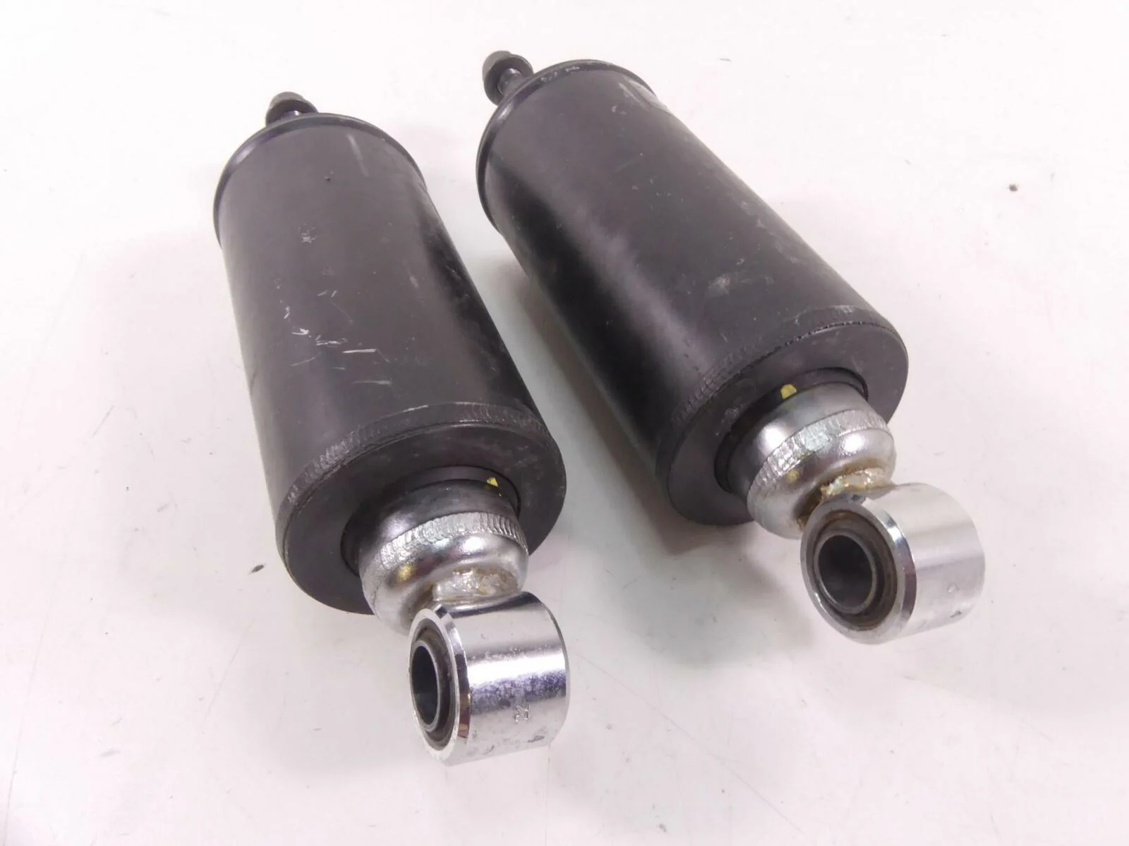 2009 Harley FXCW Softail Rocker Rear Showa Shock Damper Suspension Set  54510-09 - Image 4