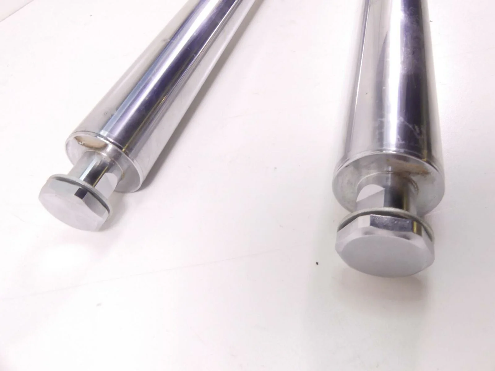 2009 Harley FXCW Softail Rocker Straight Front Fork Damper Leg Set -49mm 46524-0 - Image 2
