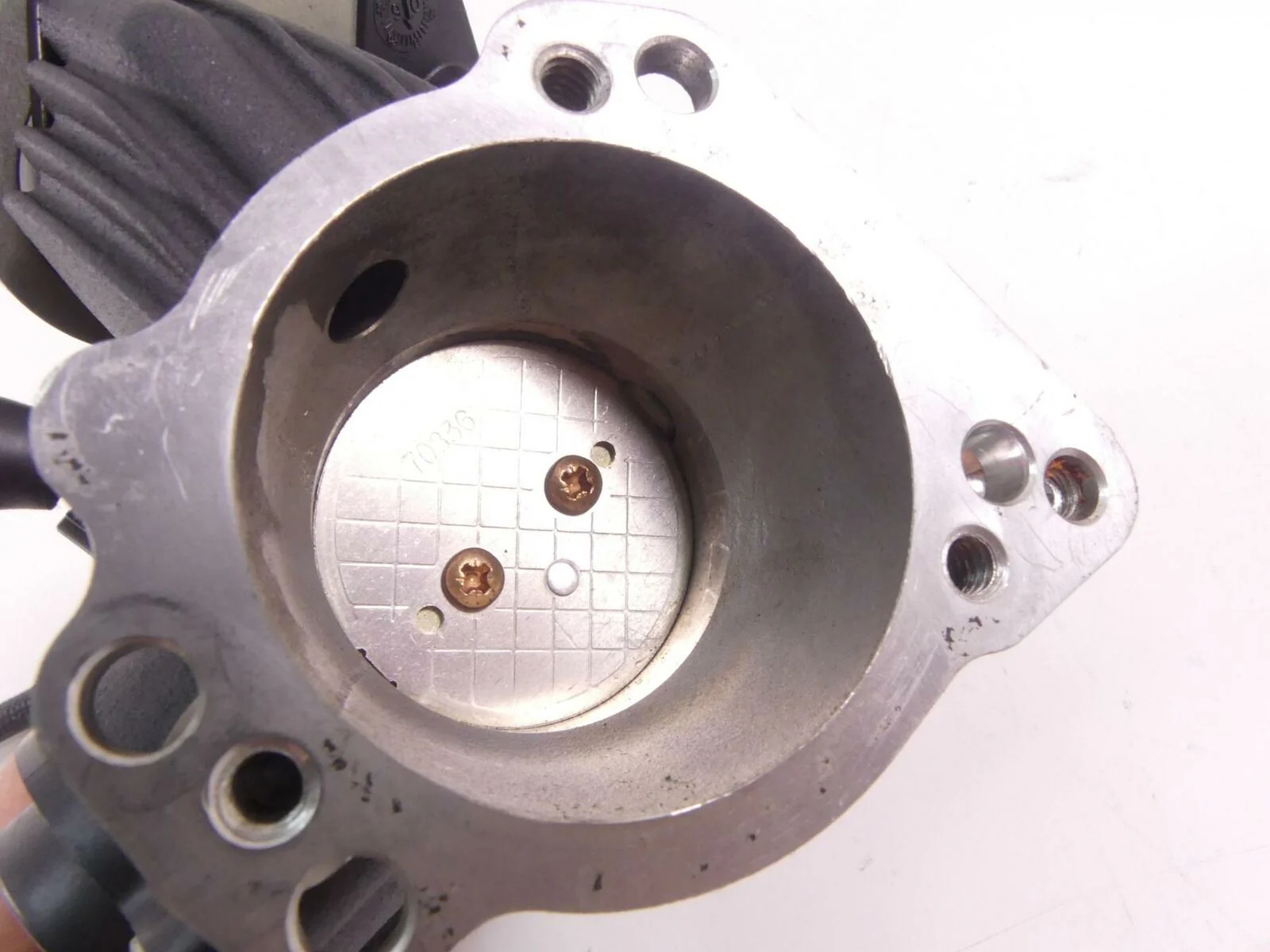 2009 Harley FXCW Softail Rocker Throttle Body Bodies Fuel Injectors 27708-06 - Image 9